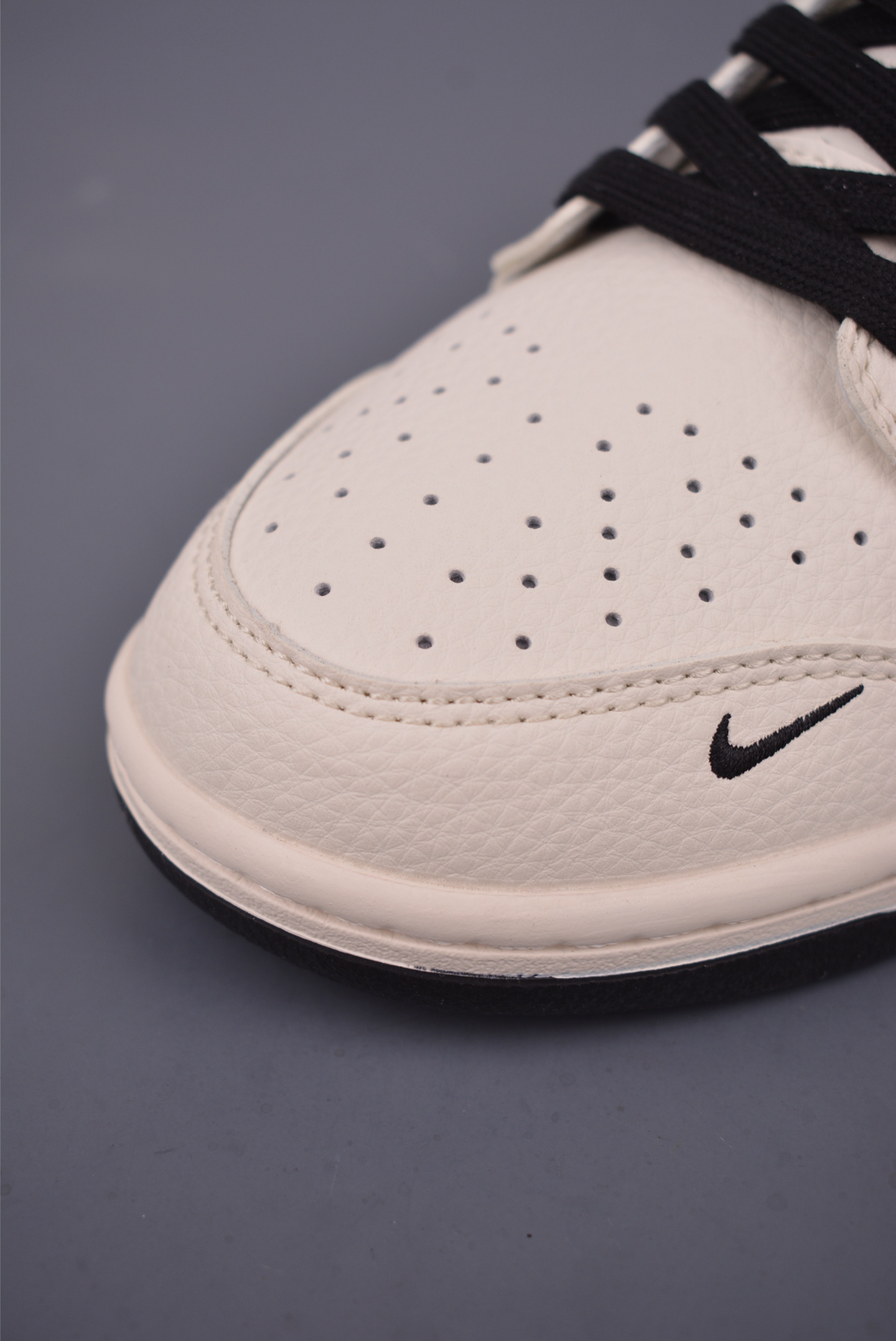 Nike SB Dunk Low Stussy Collab Sneakers - Premium Leather, Superior Comfort 6 i1750798524408 6527 0 5