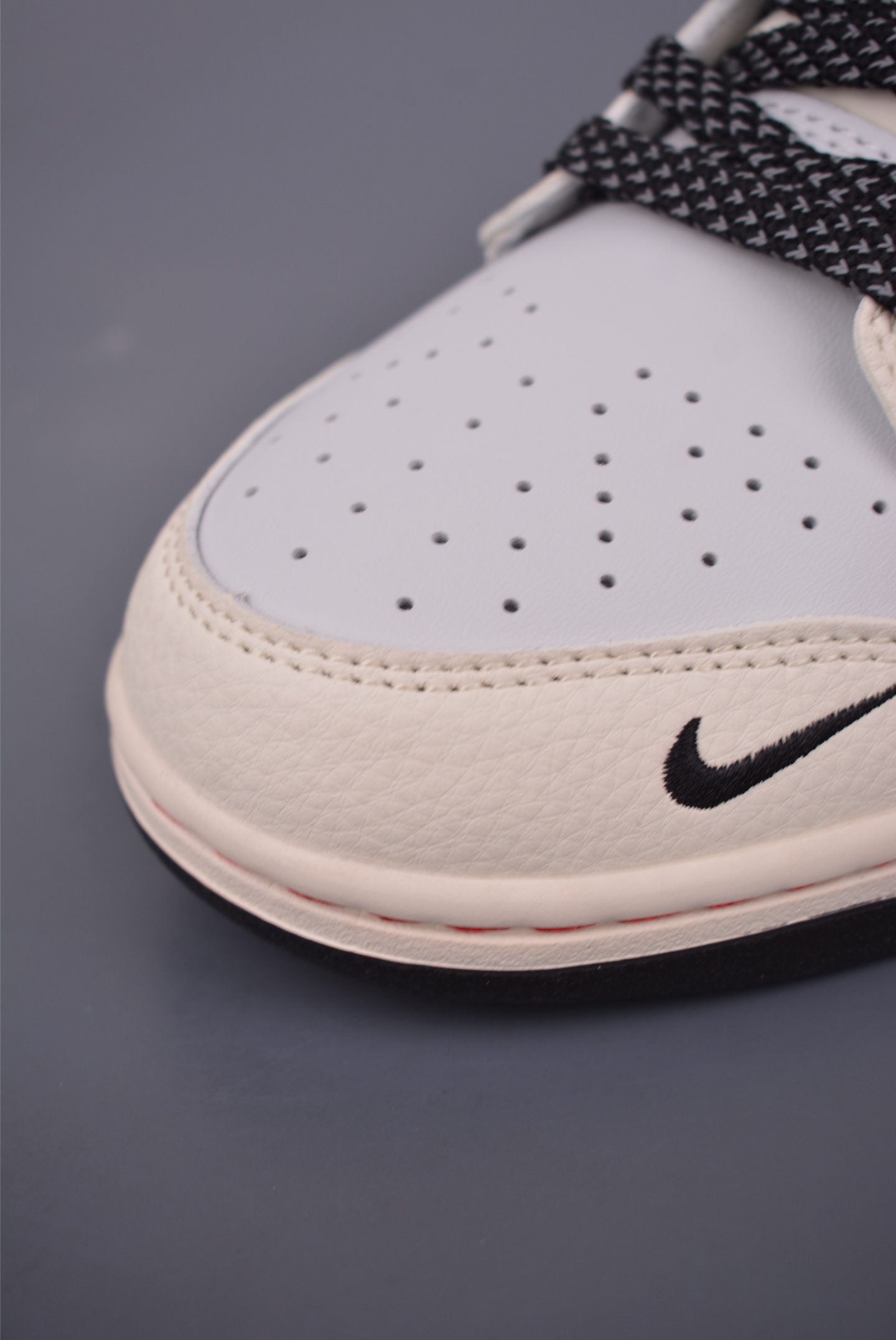 Nike SB Dunk Low M9, Premium Comfort and Style 7 i1750798673497 236 0 5