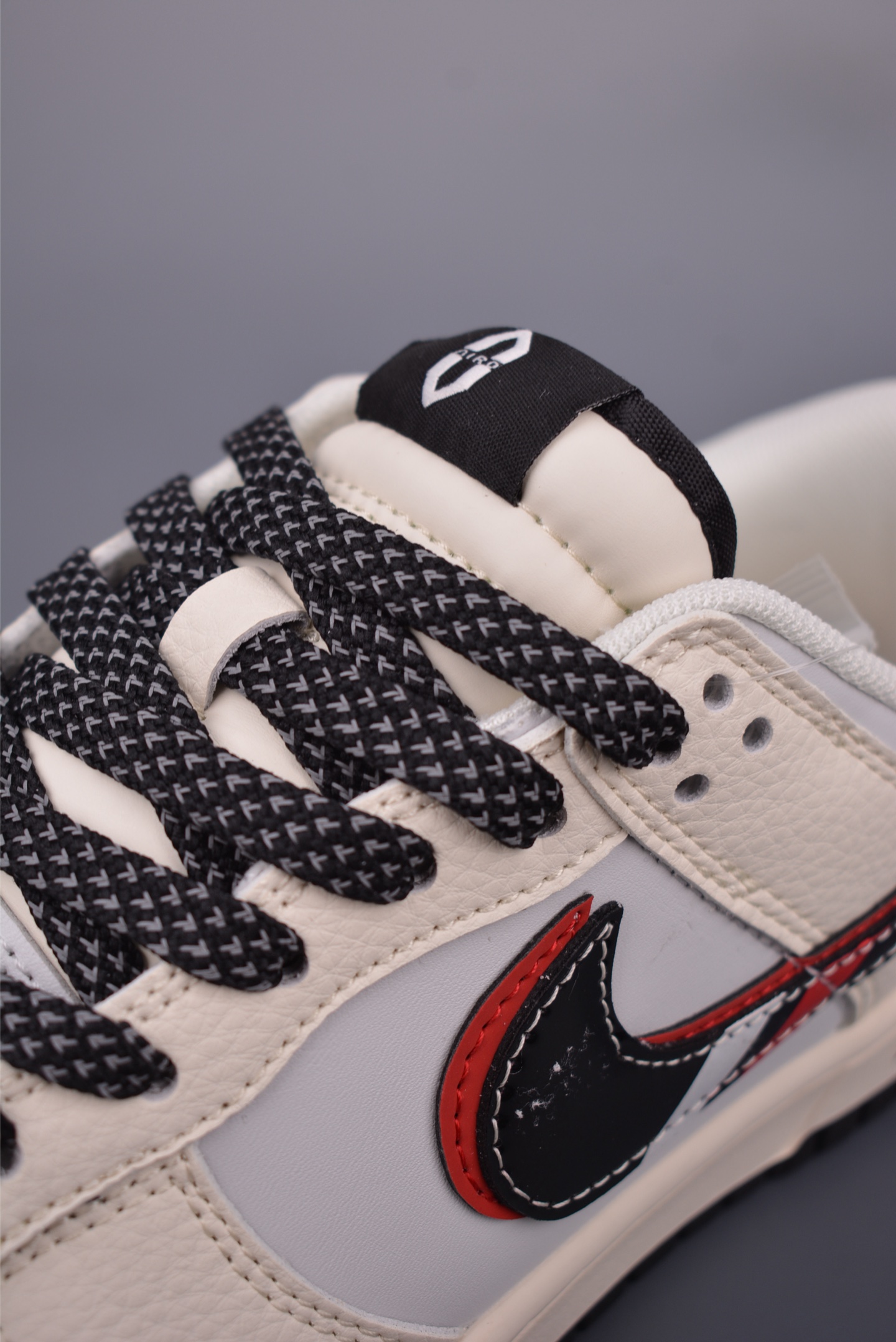 Nike SB Dunk Low M9, Premium Comfort and Style 8 i1750798675191 4991 0 6