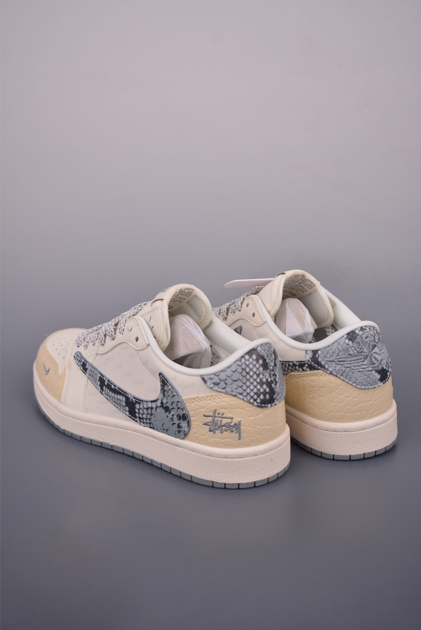 Fragment Travis Scott Stussy Air Jordan 1 Low Sneakers - Limited Edition 3 i1750799257966 1331 0 1