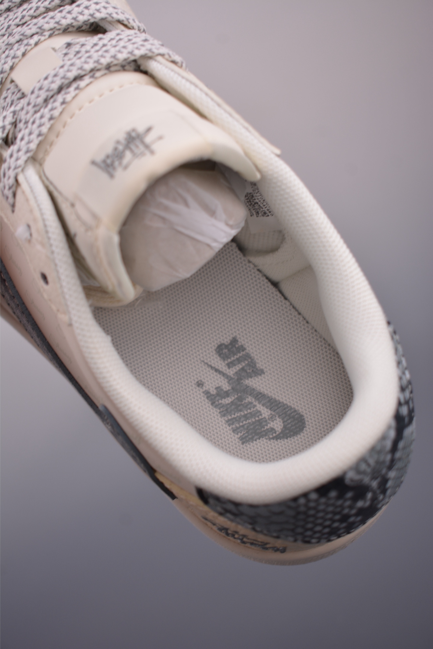 Fragment Travis Scott Stussy Air Jordan 1 Low Sneakers - Limited Edition 10 i1750799257982 1057 0 8