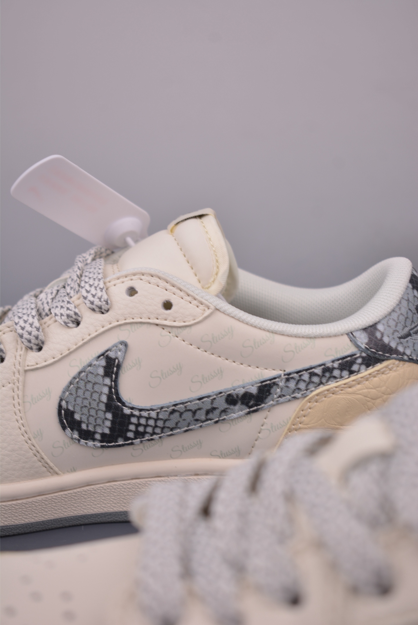 Fragment Travis Scott Stussy Air Jordan 1 Low Sneakers - Limited Edition 9 i1750799258004 1291 0 7