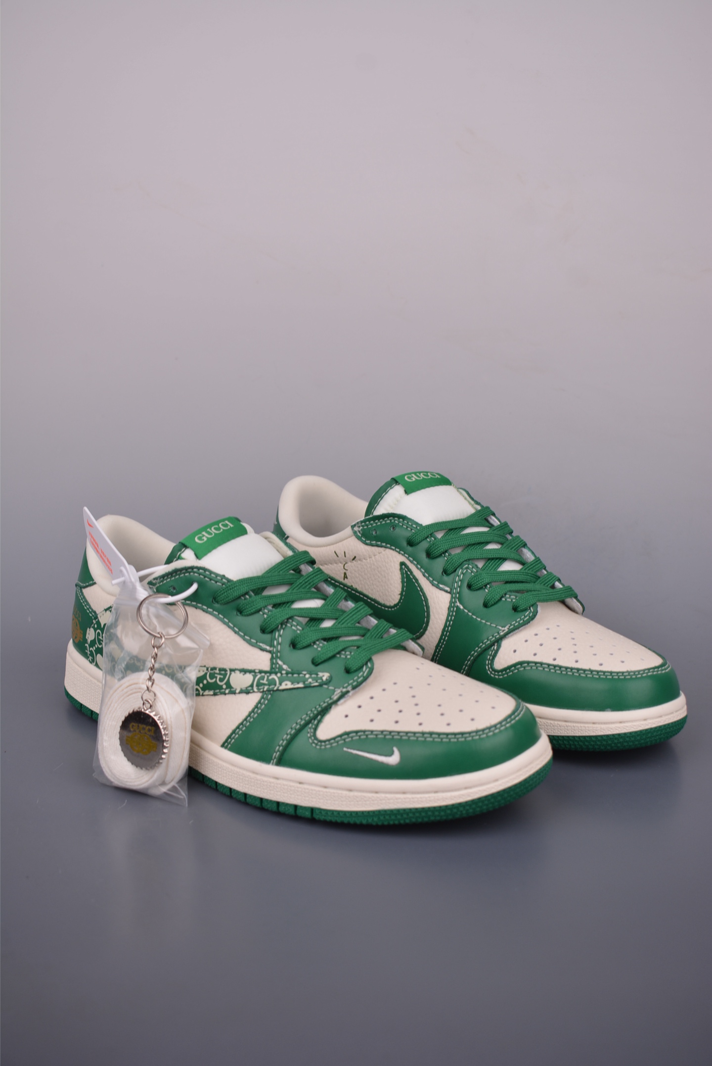 Gucci x Travis Scott Air Jordan 1 Low Green Leather Sneakers 2 i1750799971485 3526 0 0