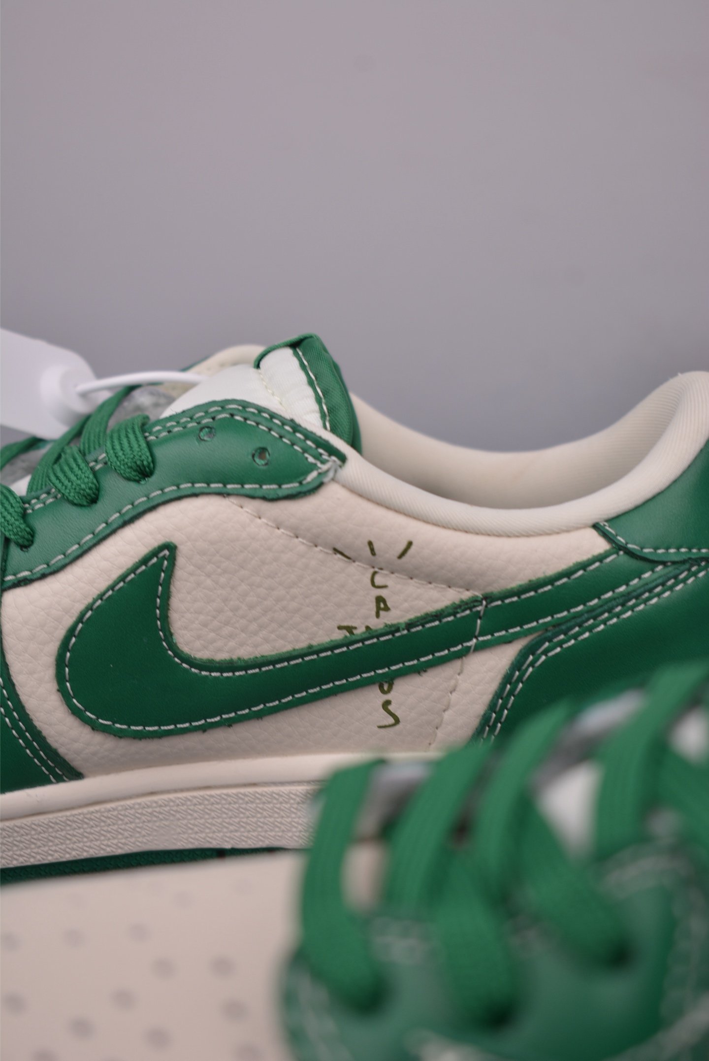 Gucci x Travis Scott Air Jordan 1 Low Green Leather Sneakers 9 i1750799973017 3800 0 7