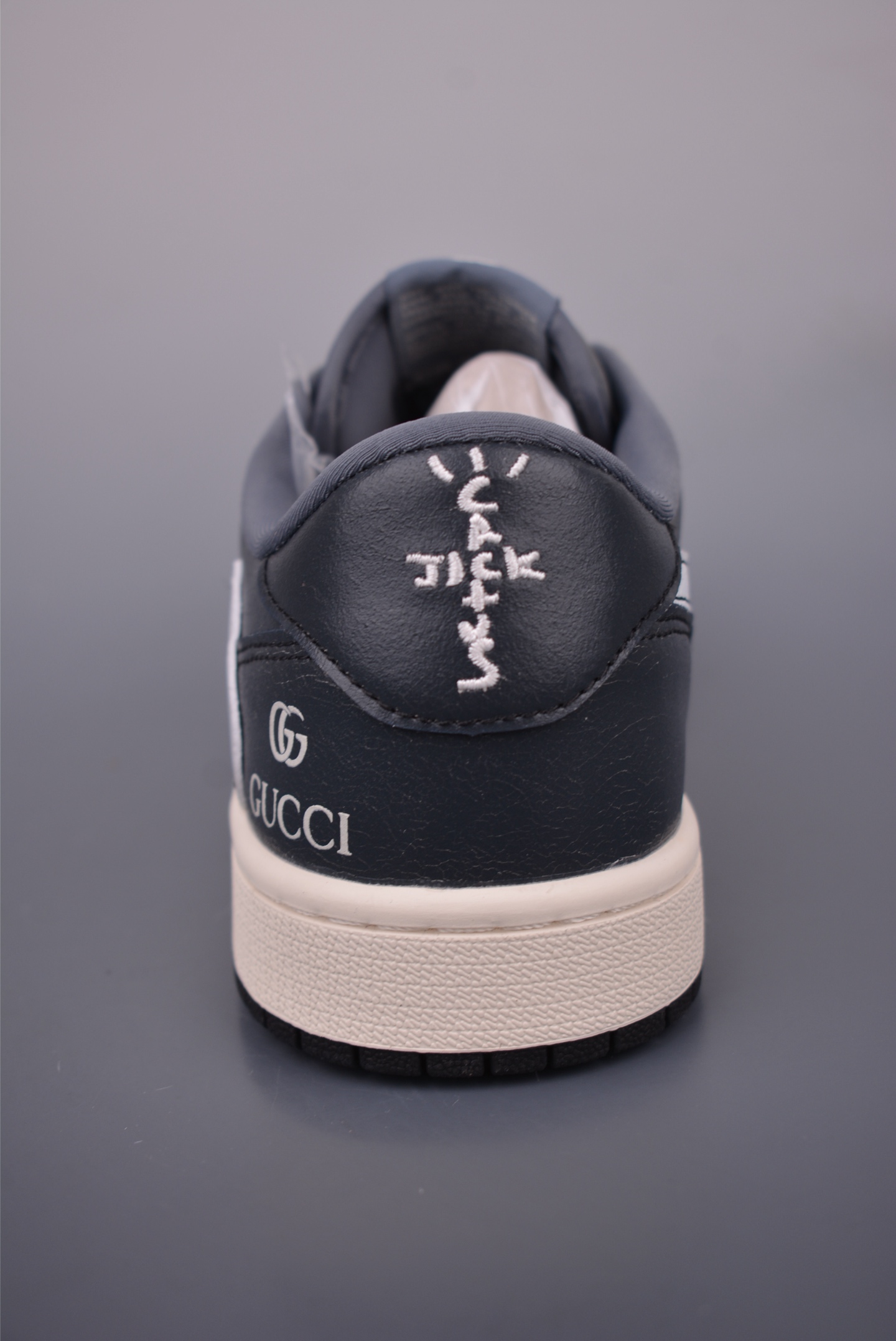 Fragment x Travis Scott x Gucci Air Jordan 1 Low - Limited Edition Sneaker 4 i1750800009412 5493 0 3