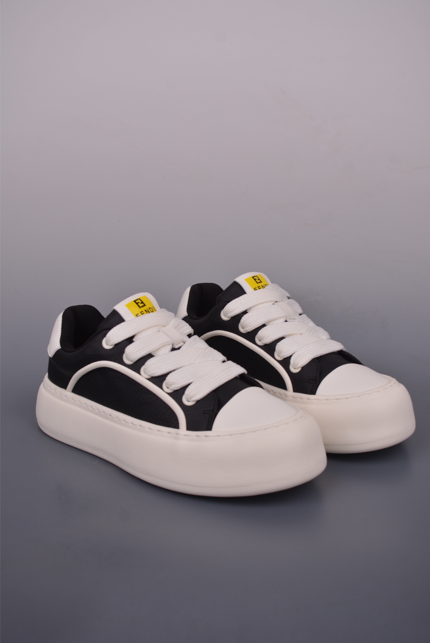 Fendi Low-Top Fashion Sneakers - Stylish Comfort for All Seasons 1 i1750802715292 3703 0 0