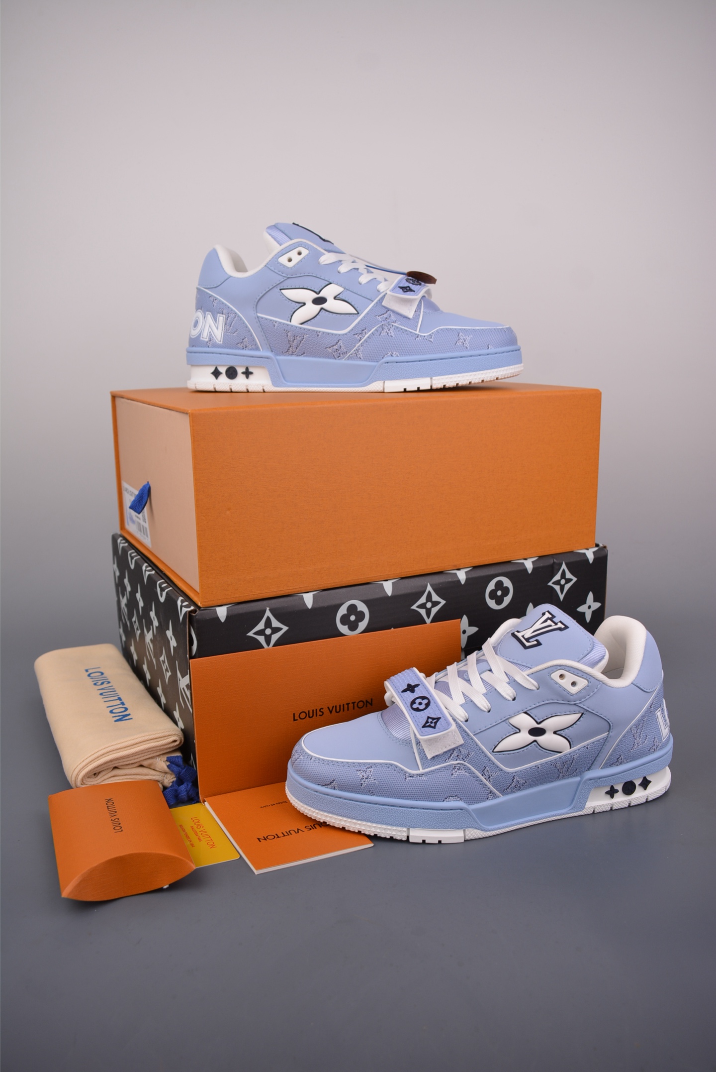 Louis Vuitton Trainer Sneakers Low Top Casual Shoes - Premium Quality & Design 6 i1750803691152 2643 0 4
