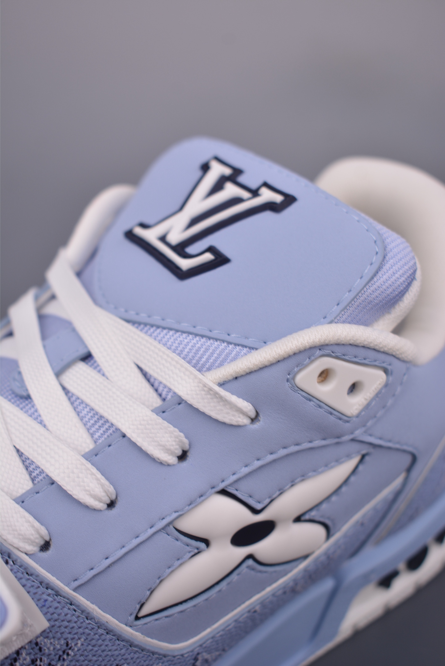 Louis Vuitton Trainer Sneakers Low Top Casual Shoes - Premium Quality & Design 8 i1750803691339 1704 0 6