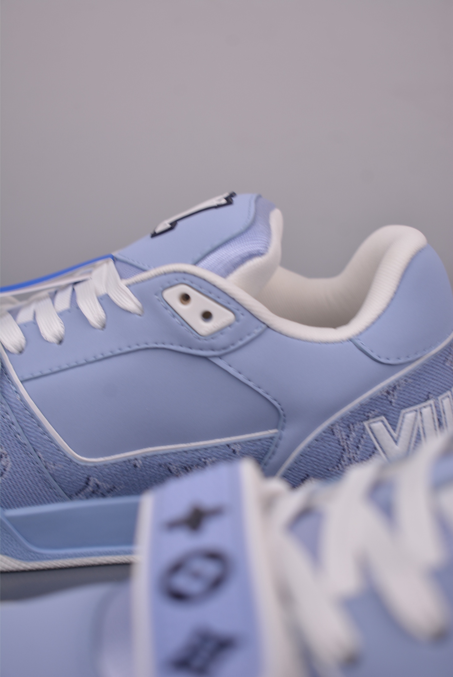 Louis Vuitton Trainer Sneakers Low Top Casual Shoes - Premium Quality & Design 9 i1750803692688 9982 0 7