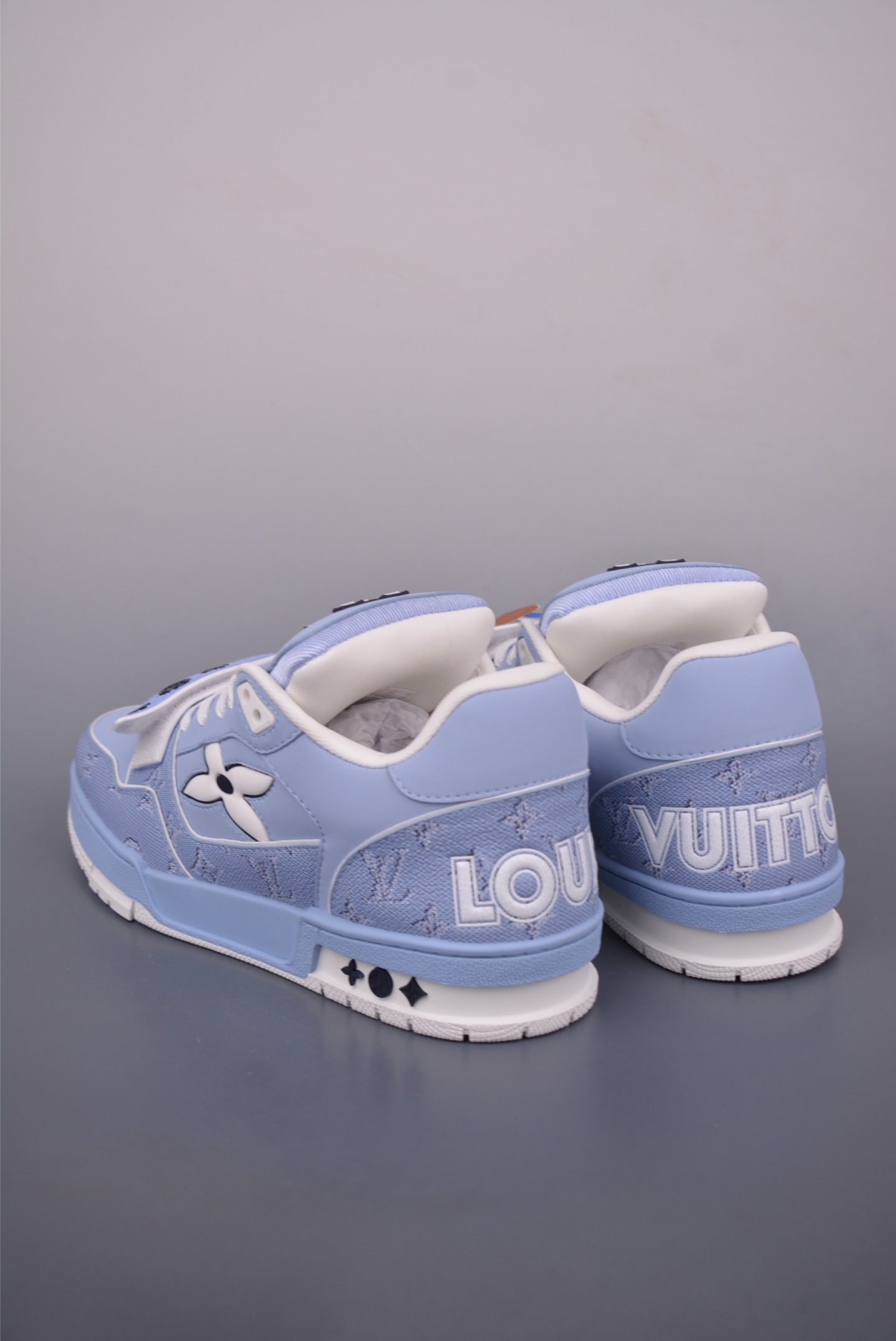 Louis Vuitton Trainer Sneakers Low Top Casual Shoes - Premium Quality & Design 3 i1750803692721 154 0 1