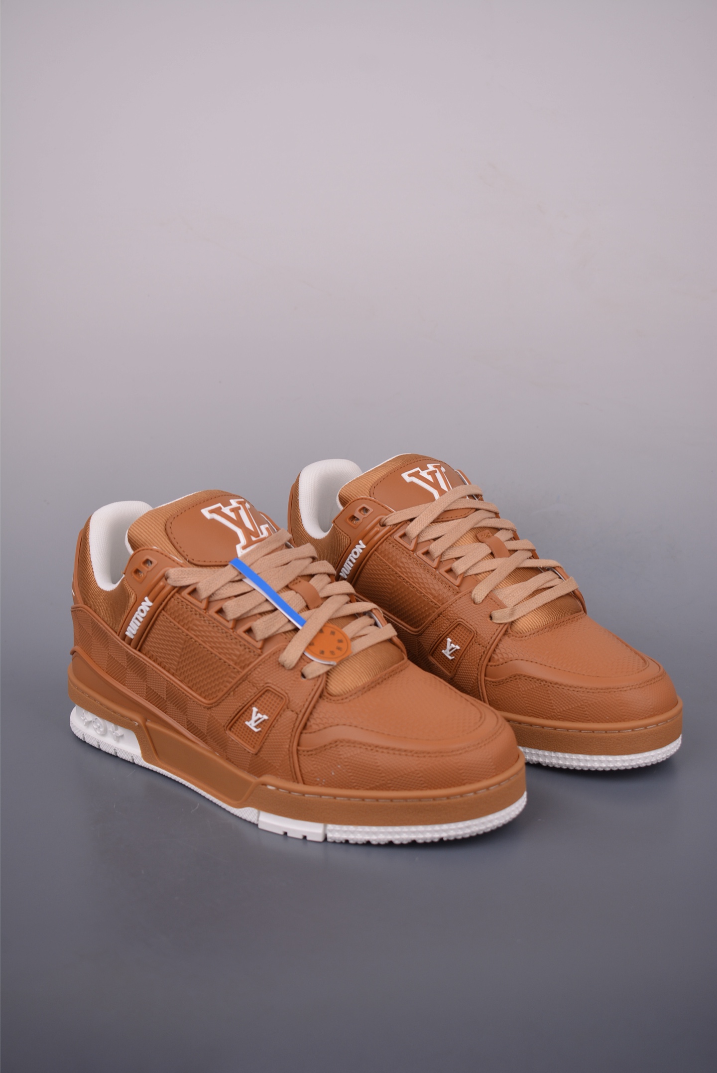 Louis Vuitton Trainer Sneakers: Premium Leather, Iconic Design 2 i1750804047543 7844 0 0
