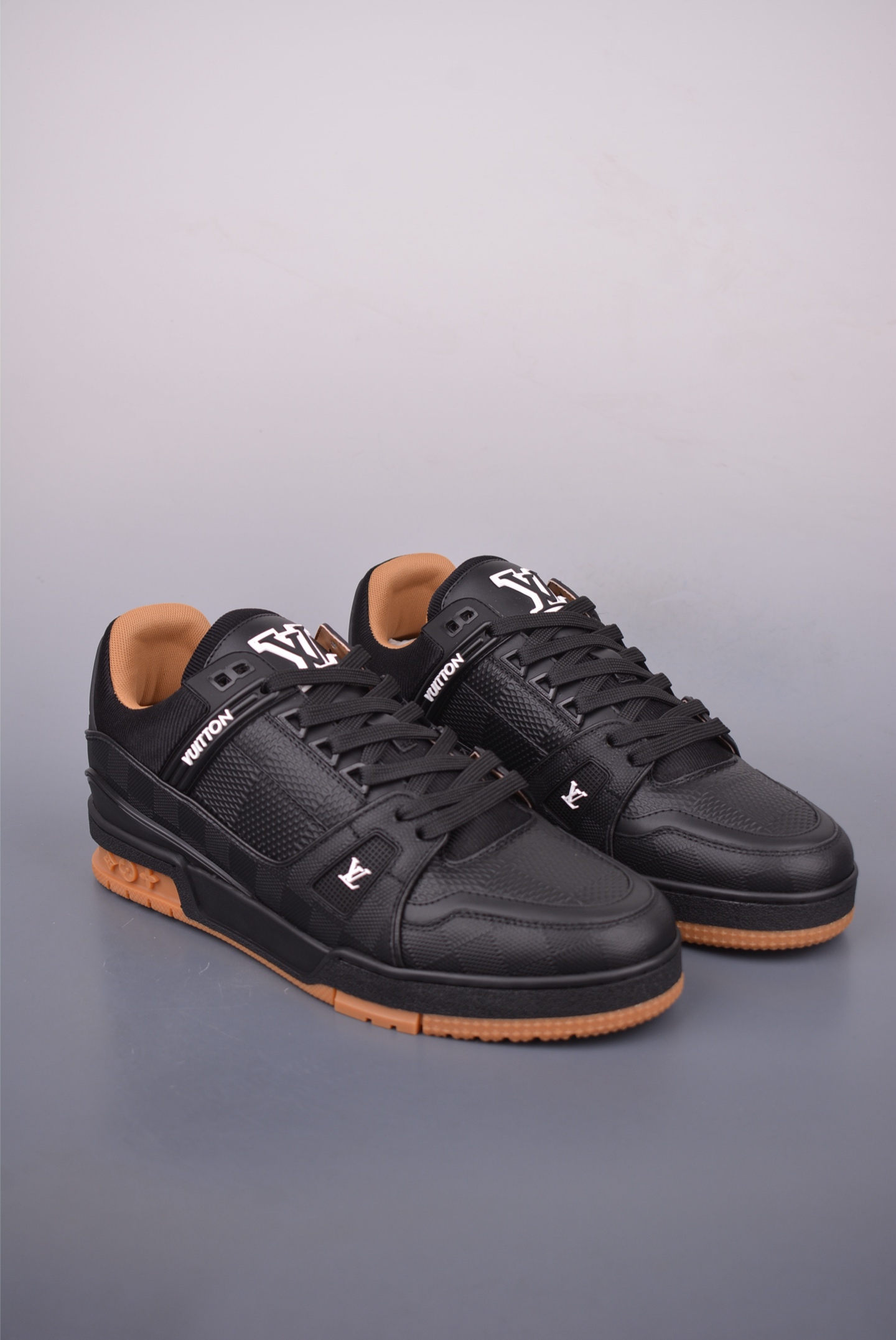 Louis Vuitton Trainer Low-Top Sneakers - Premium Leather, Original Design 1 i1750804103130 5077 0 0