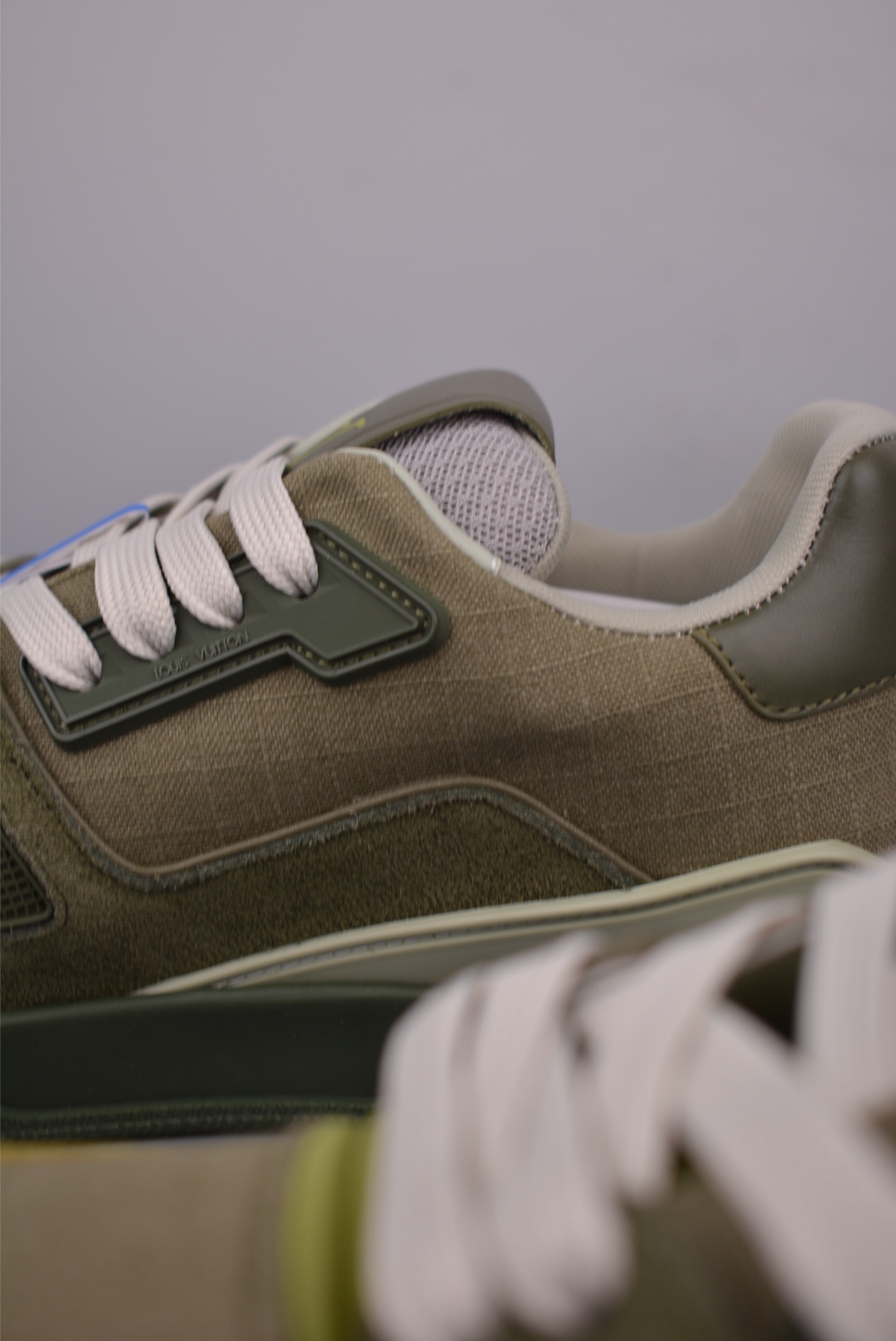 Louis Vuitton Trainer Low-Top Sneakers - Premium Leather, Olive Green 9 i1750804159680 5057 0 7
