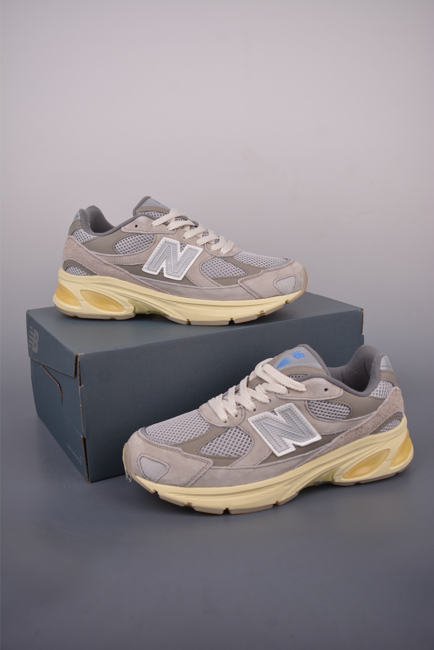 New Balance 2010 Series Classic Retro Sneakers - Grey Suede and Nylon 5 i1750883441547 4187 0 4