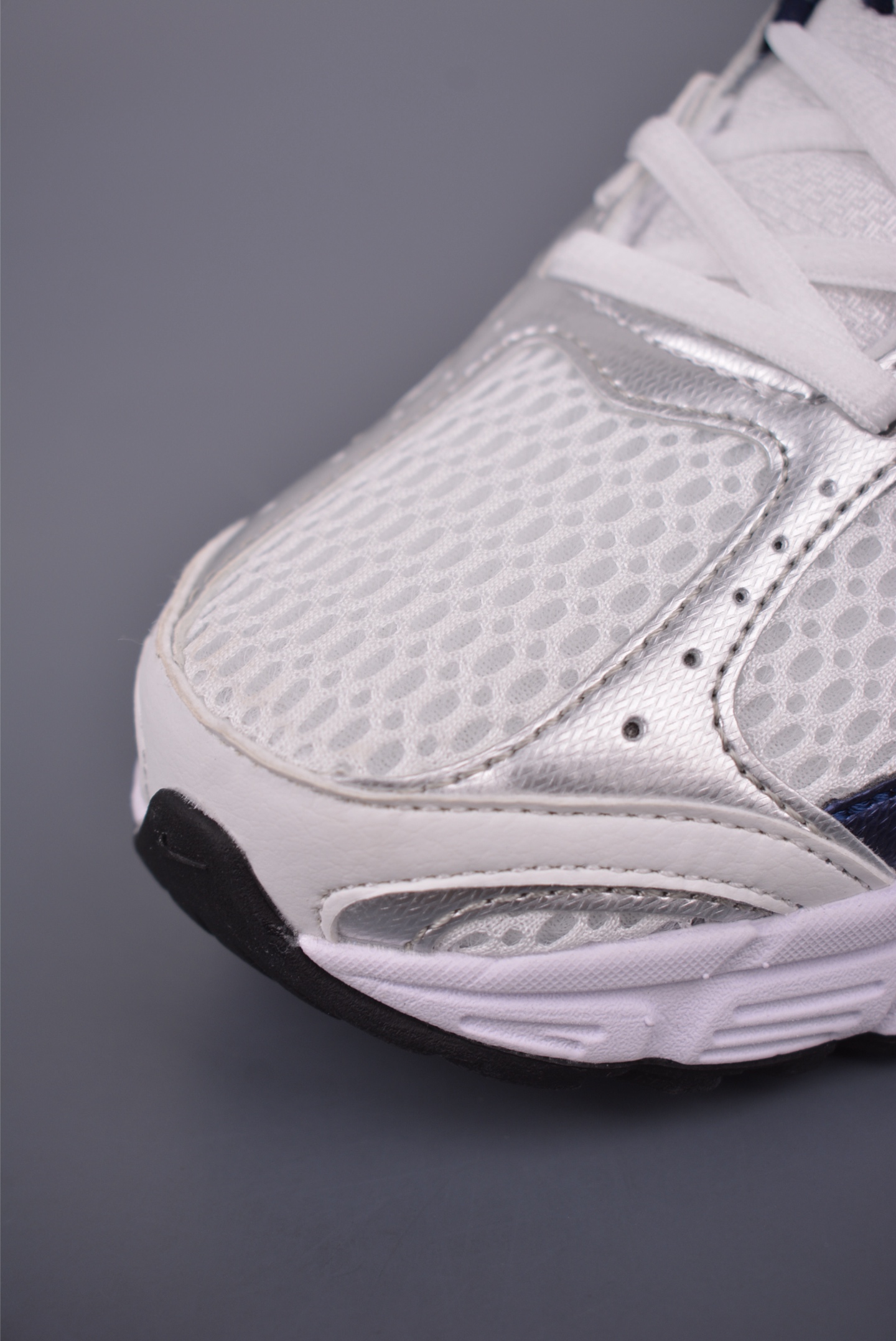 Nike V5 RNR Running Shoes, Low-Top, Comfortable, Versatile, and Anti-Slip 6 i1750883537320 9076 0 5