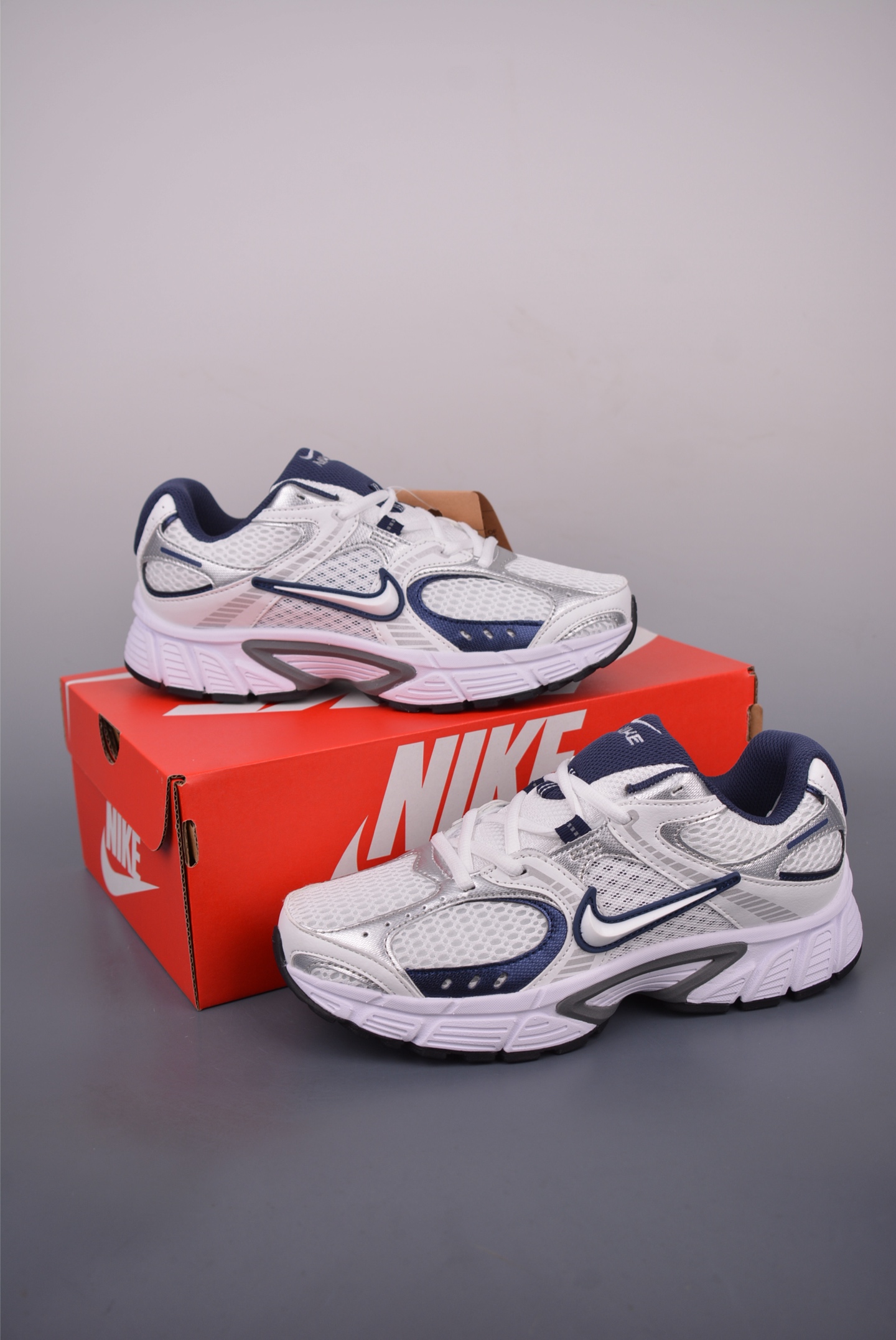 Nike V5 RNR Running Shoes, Low-Top, Comfortable, Versatile, and Anti-Slip 5 i1750883540611 307 0 4