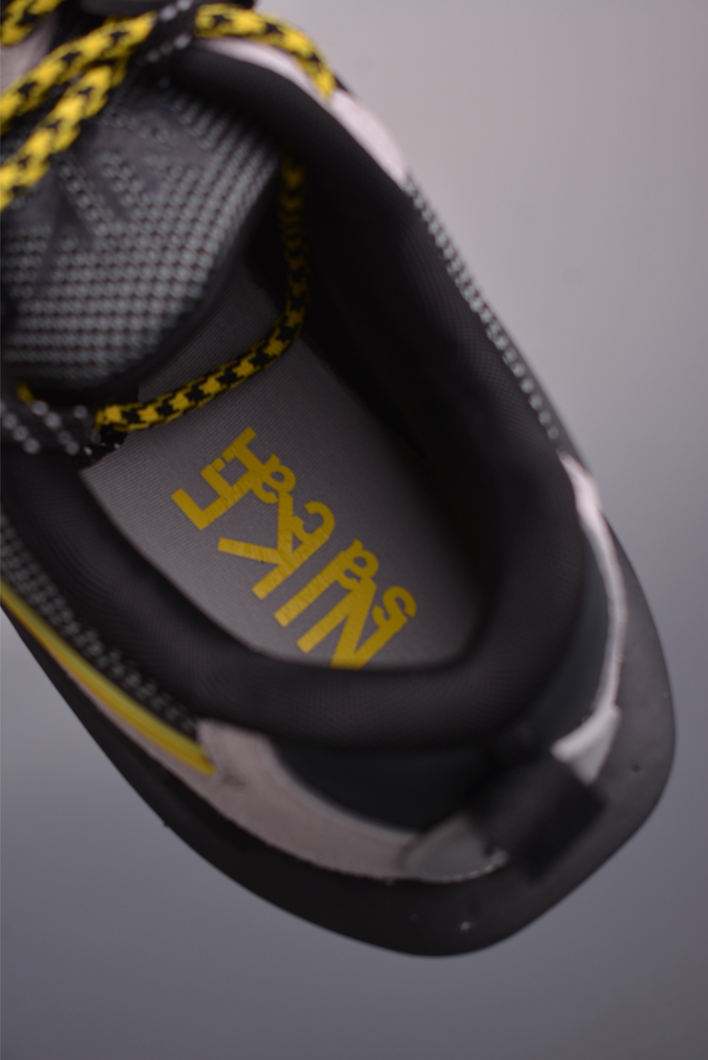 Sacai x Nike Zegamadome SP Collab Sneakers - Performance & Style Combined 9 i1750884420768 2616 0 8