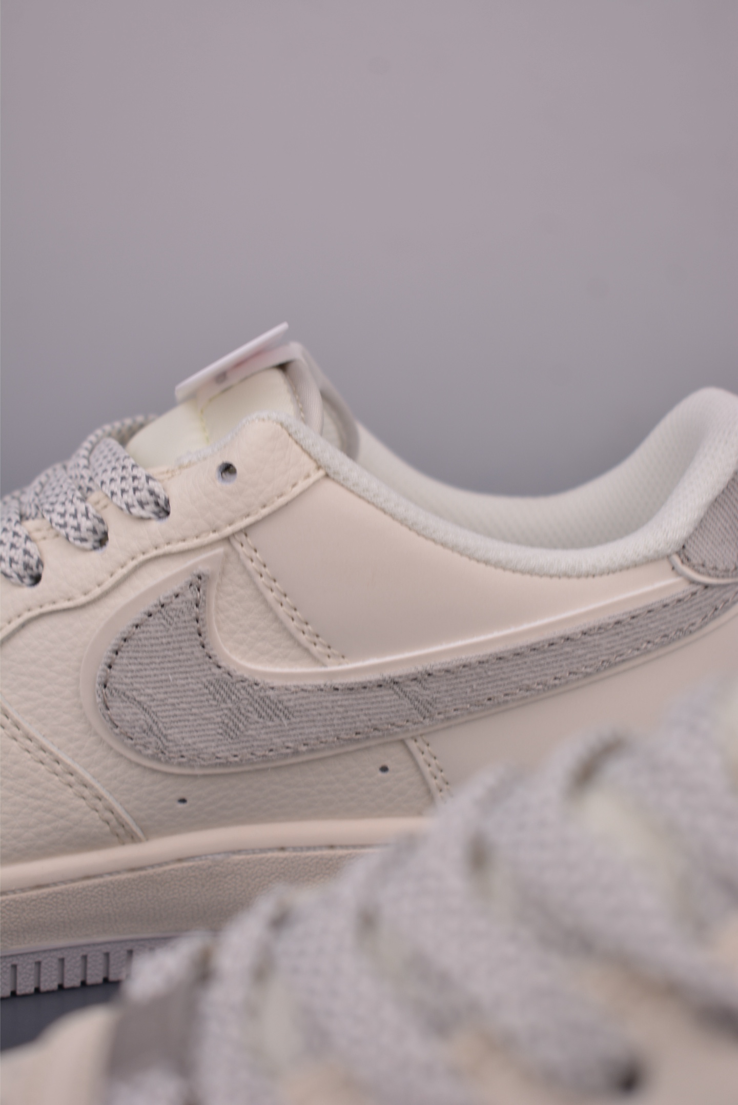 Nike Air Force 1 Low Louis Vuitton Collab - Premium Edition Sneakers 9 i1750884630333 5641 0 7