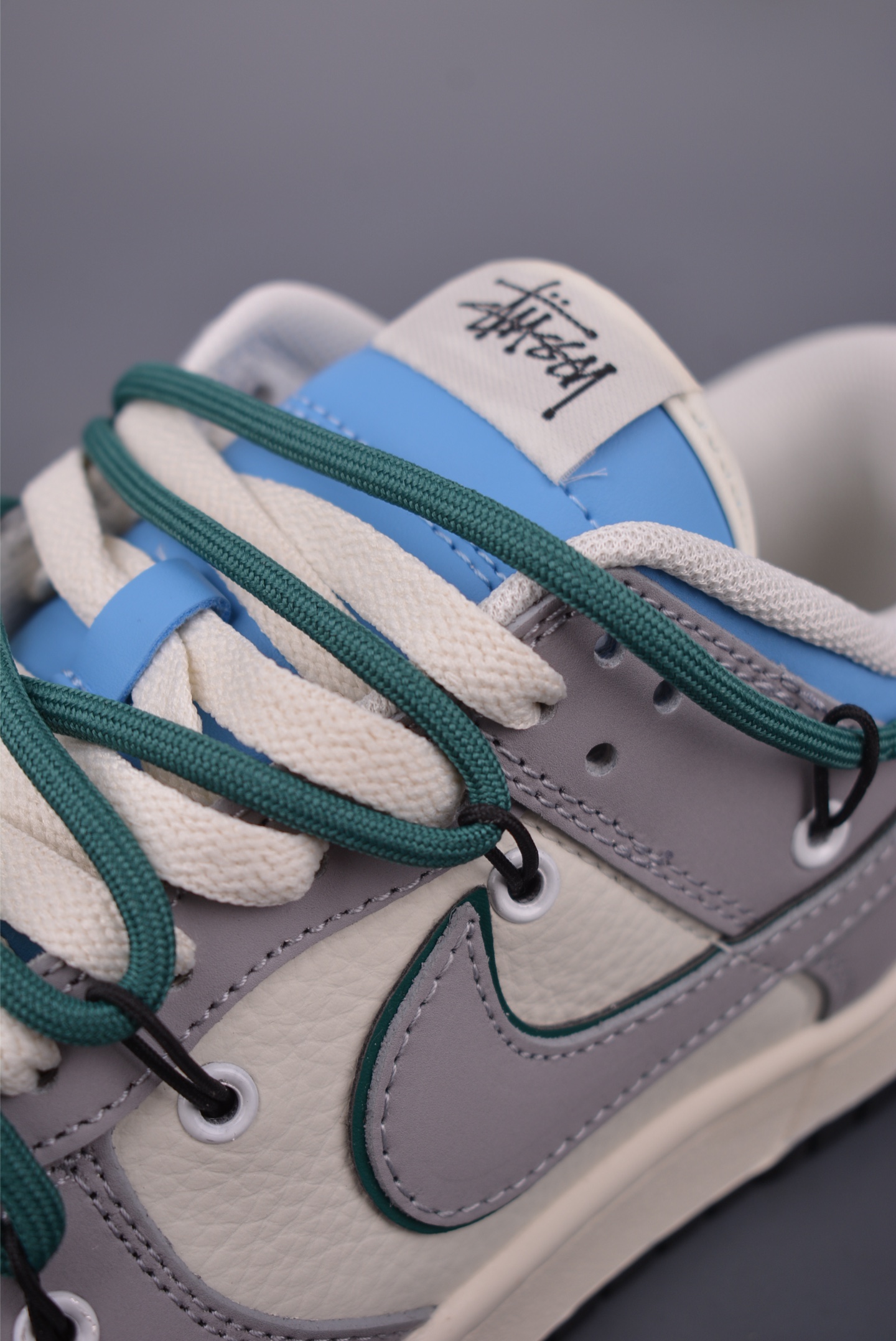 Nike SB Dunk Low Stussy Collab Deconstructed Drawstring Laces Sneakers 8 i1750885123160 9156 0 6