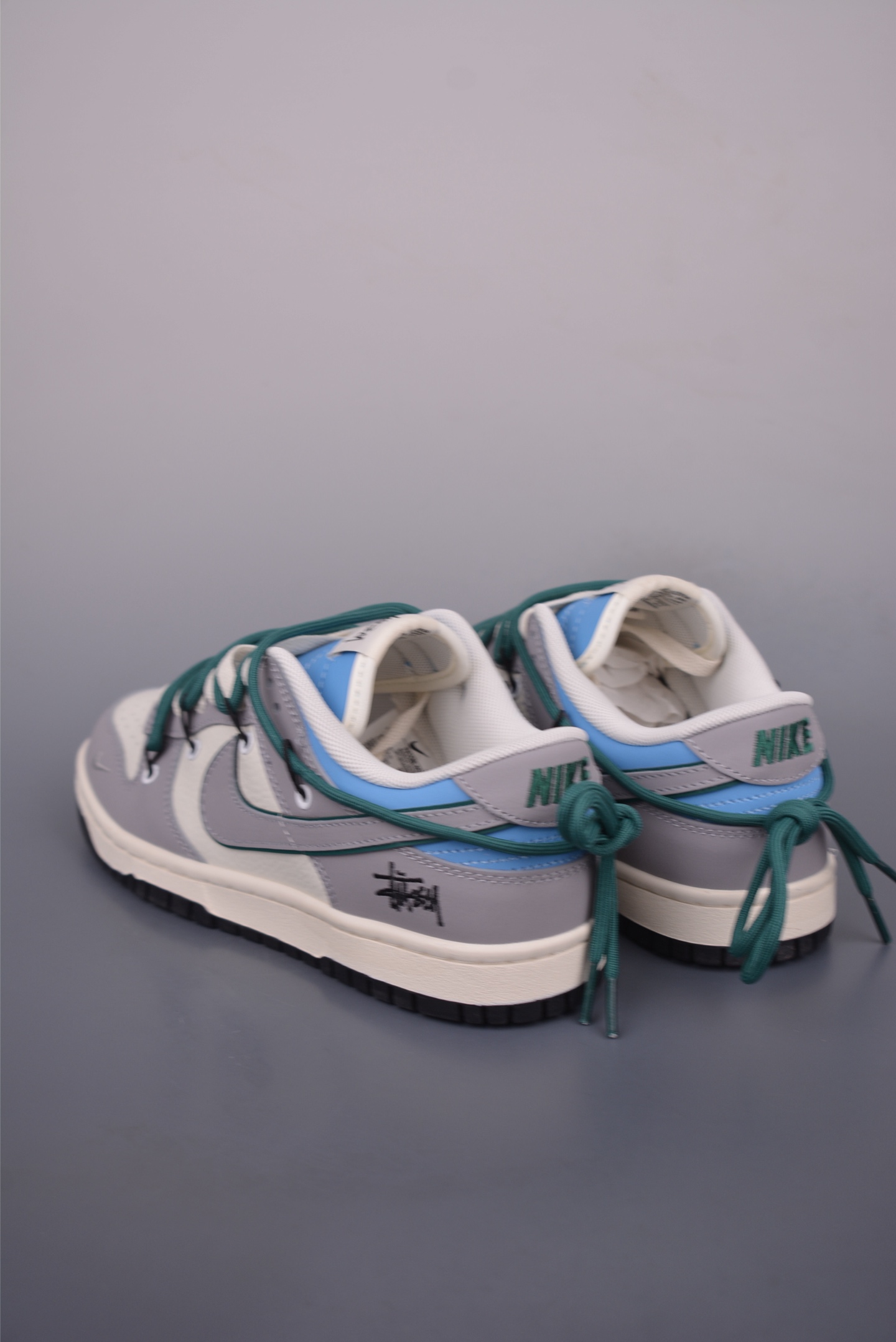 Nike SB Dunk Low Stussy Collab Deconstructed Drawstring Laces Sneakers 3 i1750885123173 7376 0 1