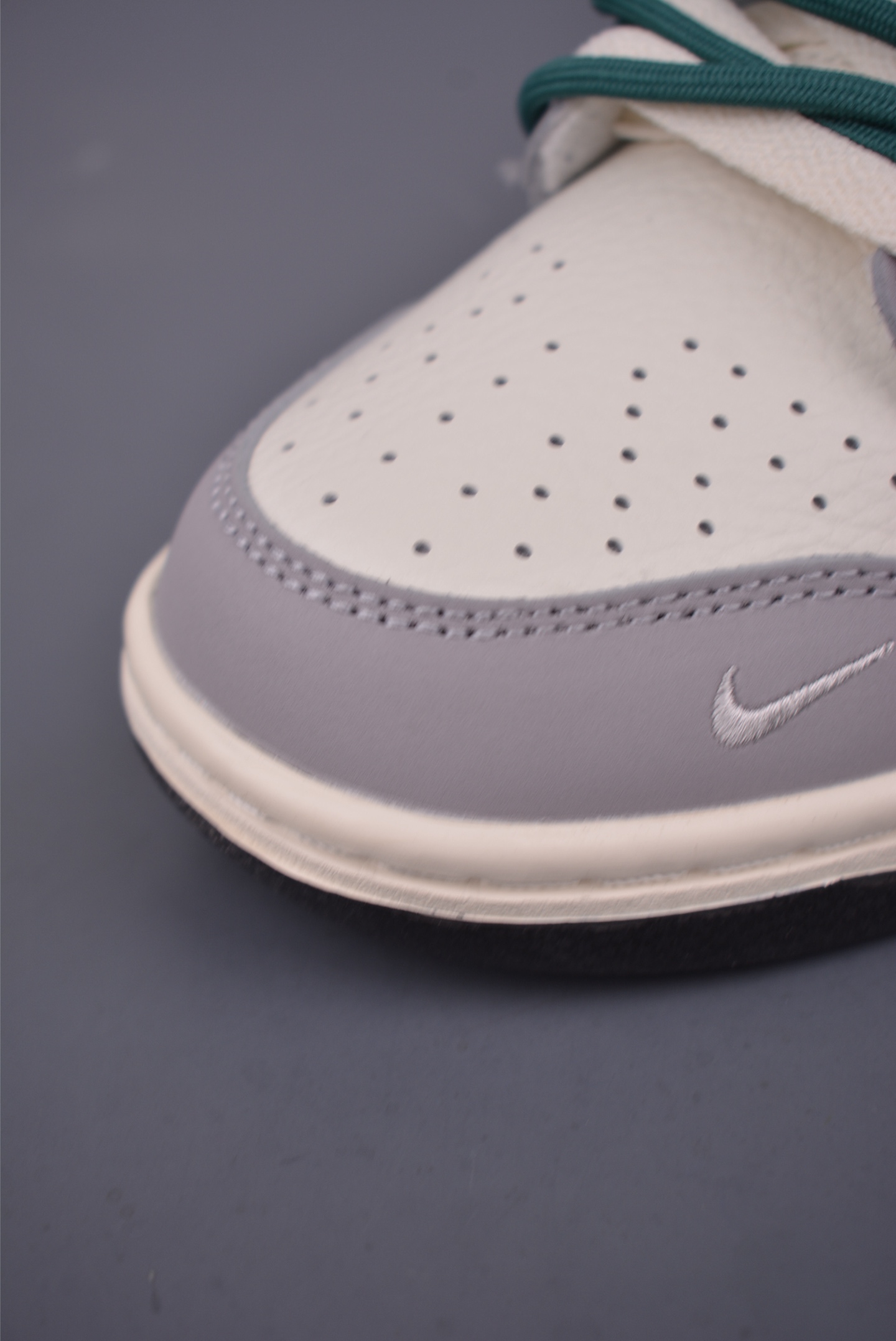 Nike SB Dunk Low Stussy Collab Deconstructed Drawstring Laces Sneakers 7 i1750885123178 3264 0 5