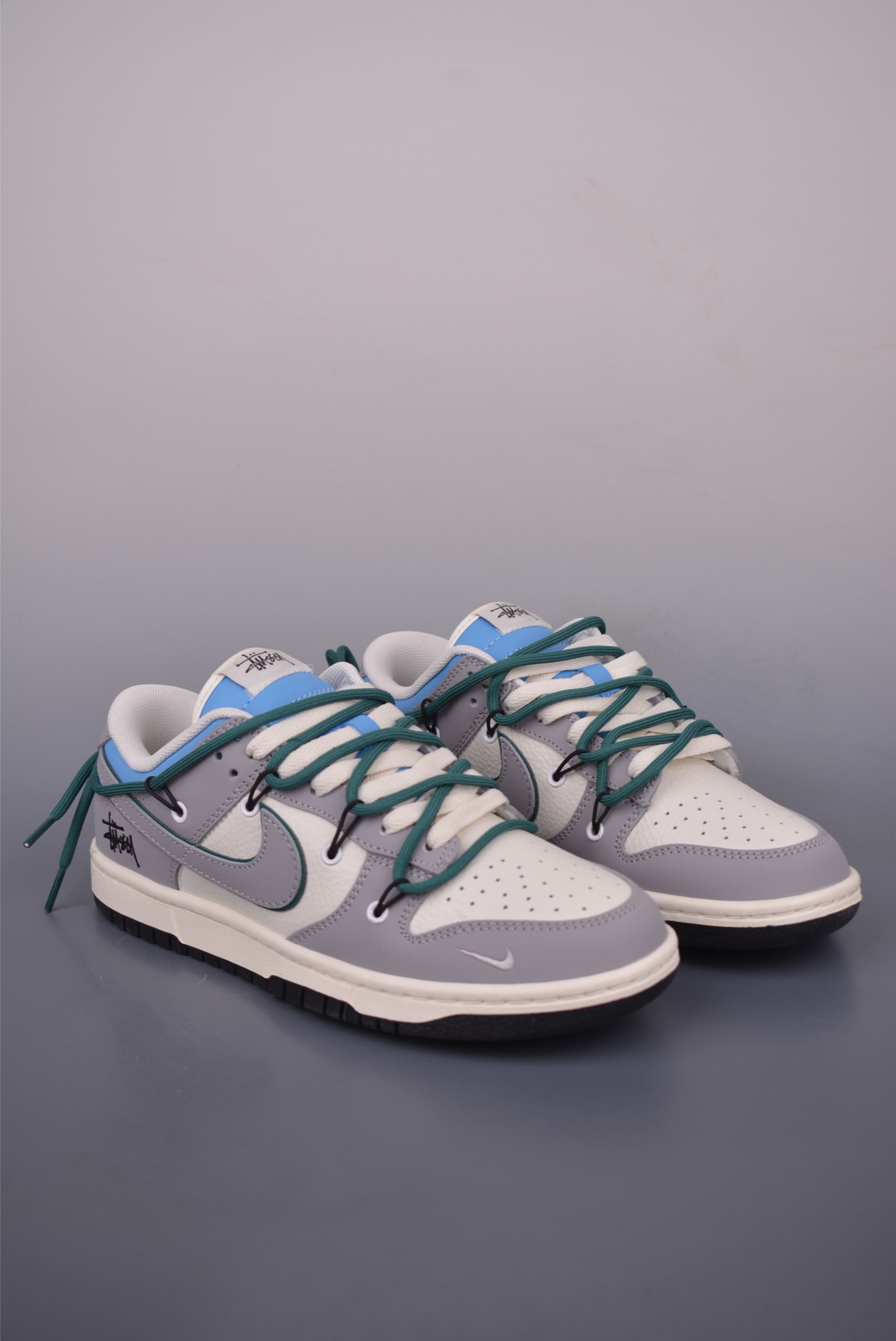 Nike SB Dunk Low Stussy Collab Deconstructed Drawstring Laces Sneakers 2 i1750885125336 4742 0 0