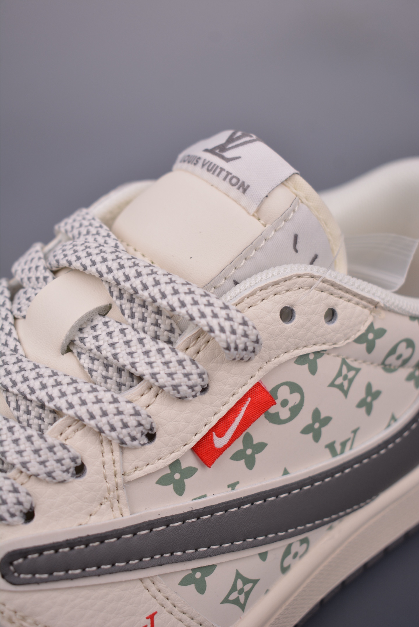 Fragment x Travis Scott x Louis Vuitton Air Jordan 1 Low Sneakers 7 i1750885289068 3290 0 6