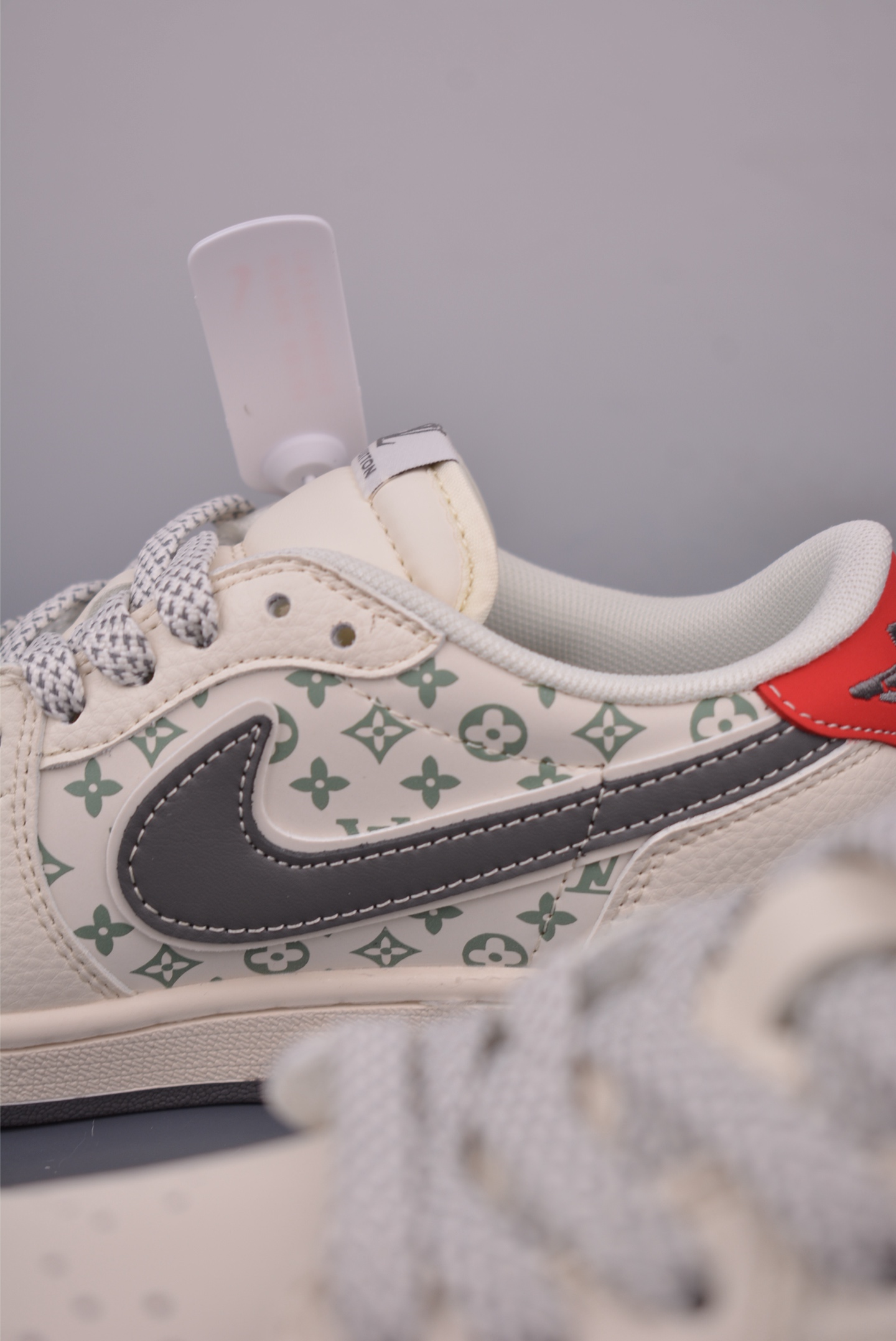 Fragment x Travis Scott x Louis Vuitton Air Jordan 1 Low Sneakers 8 i1750885291160 6733 0 7