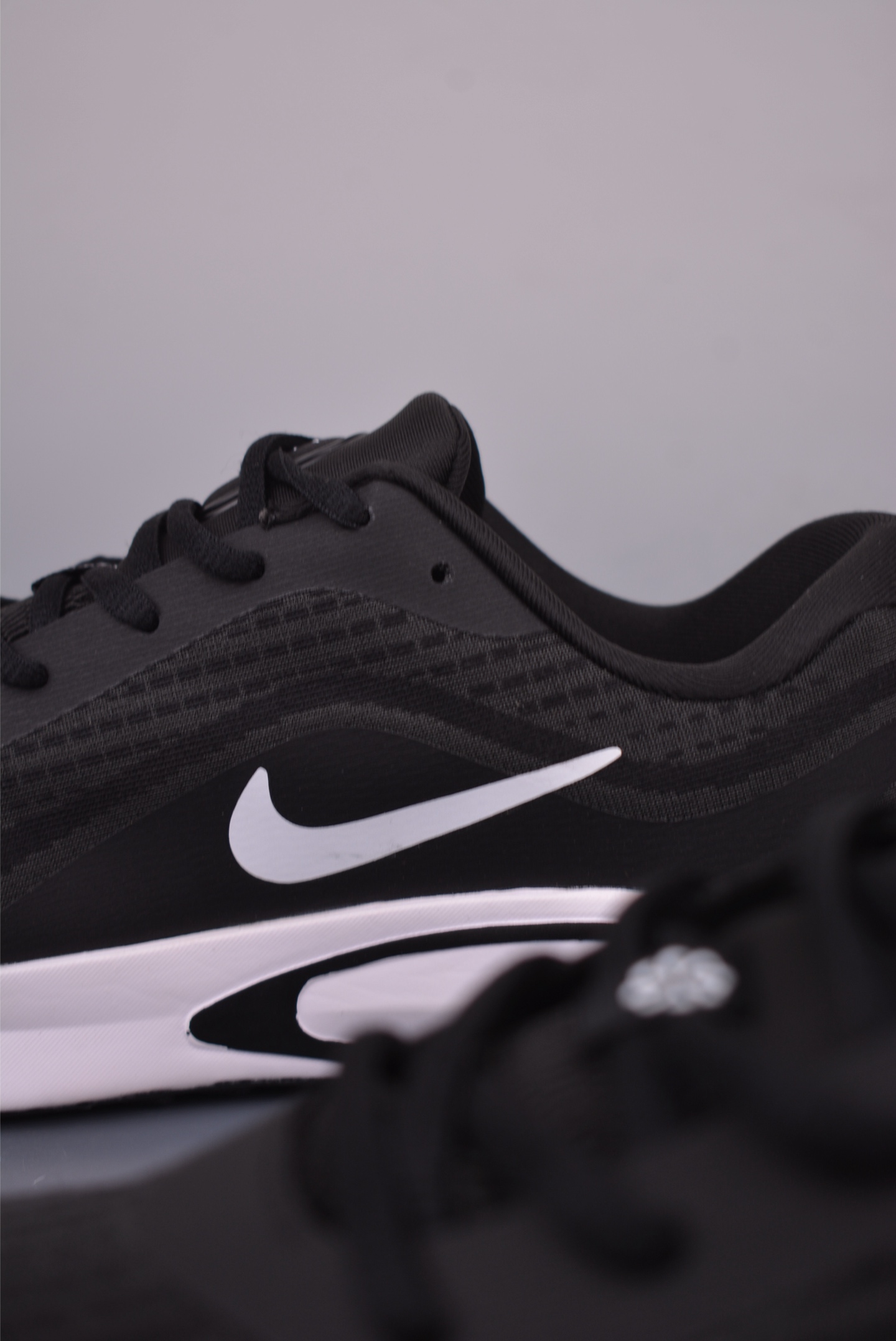 Nike Journey Run 2025: Innovative Cushioning for Stability and Comfort 8 i1750885736525 9648 0 7