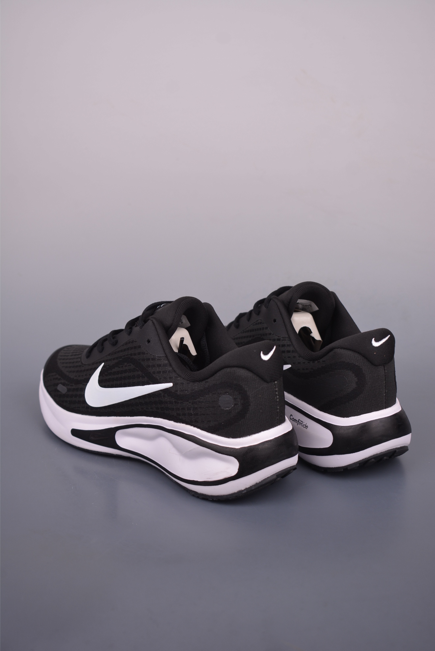 Nike Journey Run 2025: Innovative Cushioning for Stability and Comfort 2 i1750885736527 2080 0 1