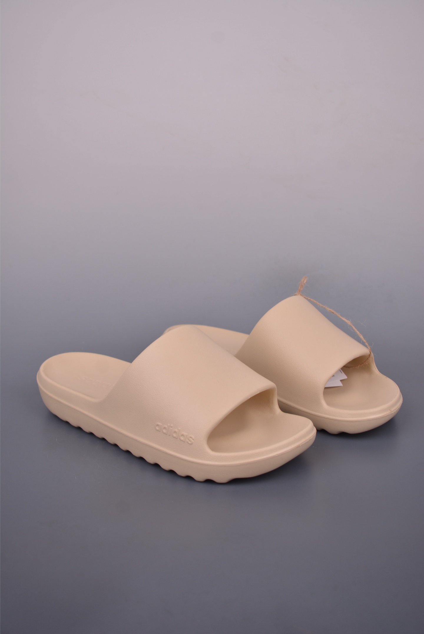 Adidas Adilette Lumia Slides: Comfortable, Eco-Friendly Beach & Everyday Wear 2 i1750885914707 848 0 1