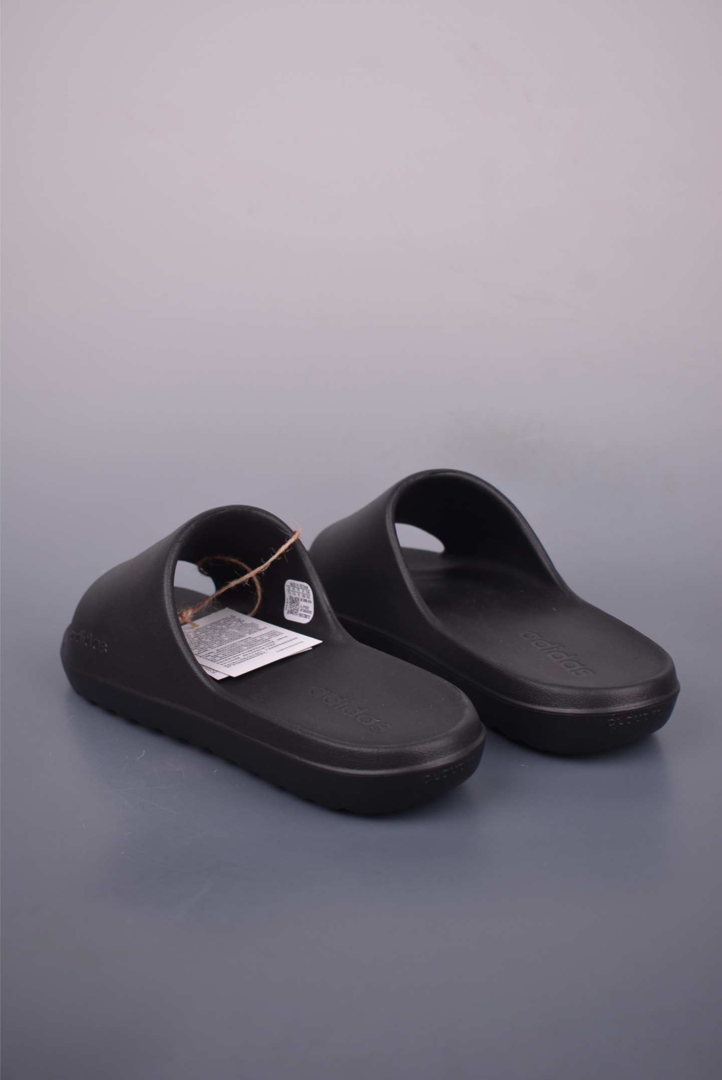 Adidas Adilette Lumia Slides - Comfortable, Stylish, and Eco-Friendly 4 i1750885934717 90 0 2