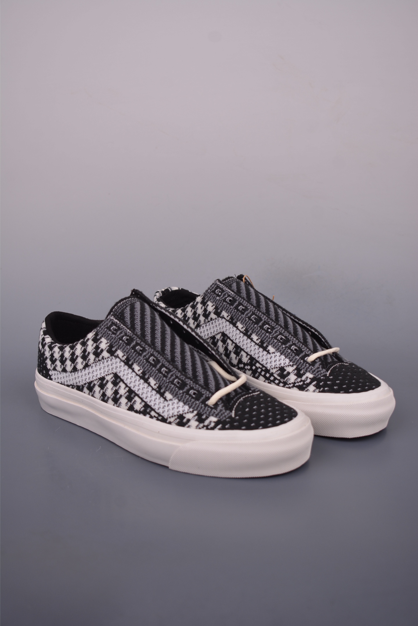 Vans Old Skool 36 EK Woven Sneakers - Premium Comfort & Style 1 i1750970339260 3106 0 0