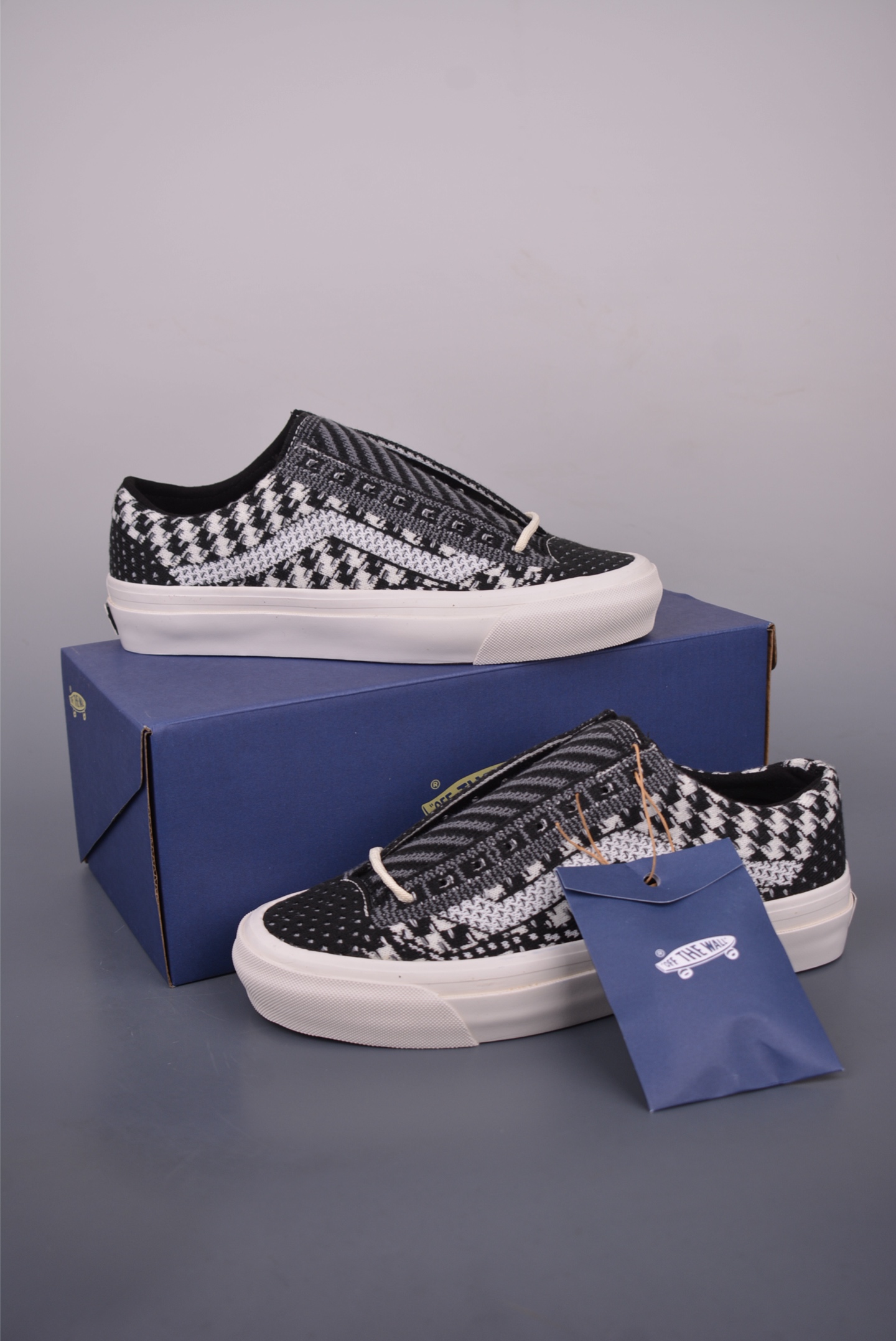 Vans Old Skool 36 EK Woven Sneakers - Premium Comfort & Style 5 i1750970341441 2096 0 4
