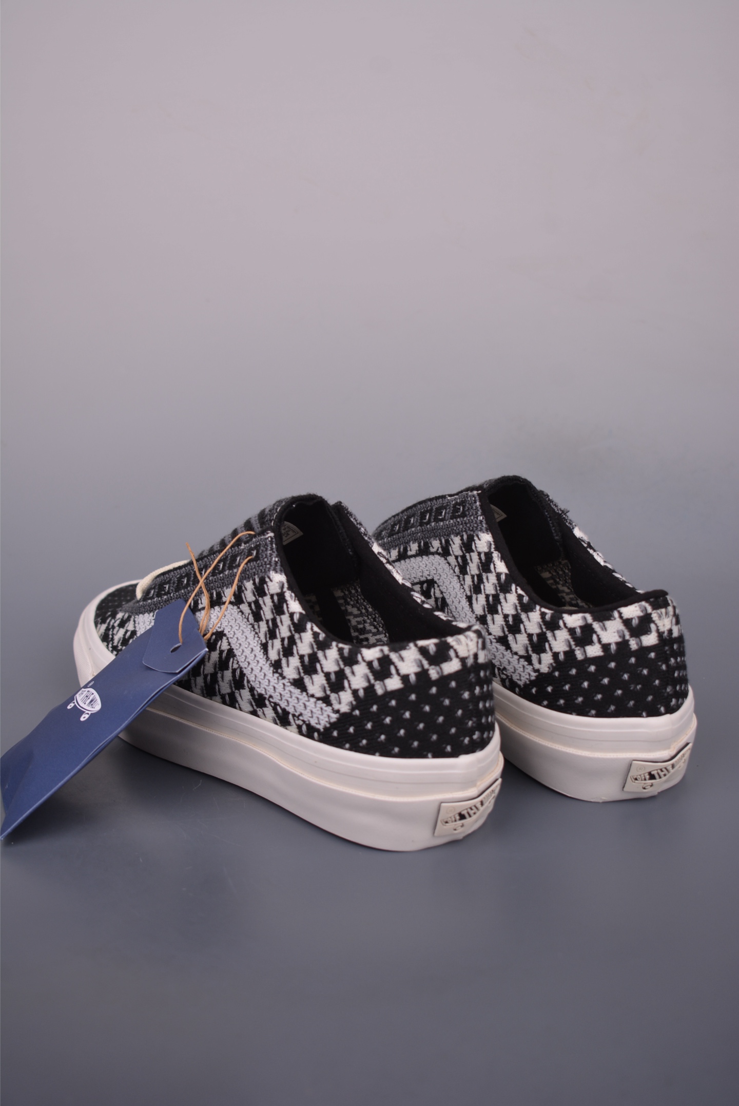 Vans Old Skool 36 EK Woven Sneakers - Premium Comfort & Style 2 i1750970341464 1594 0 1
