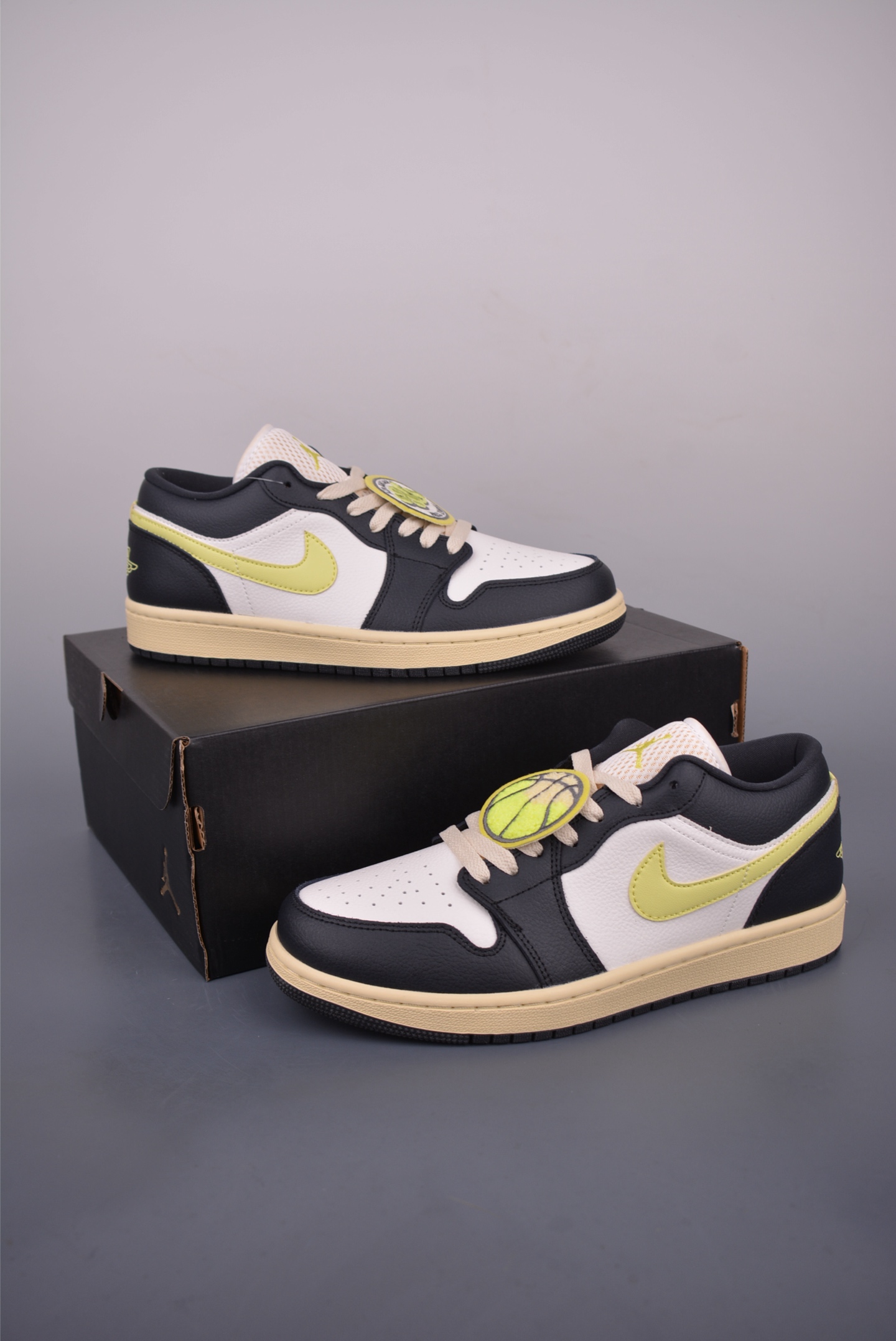 Air Jordan 1 Low '85th Anniversary' Limited Edition Casual Sneakers 6 i1750971404445 1671 0 4