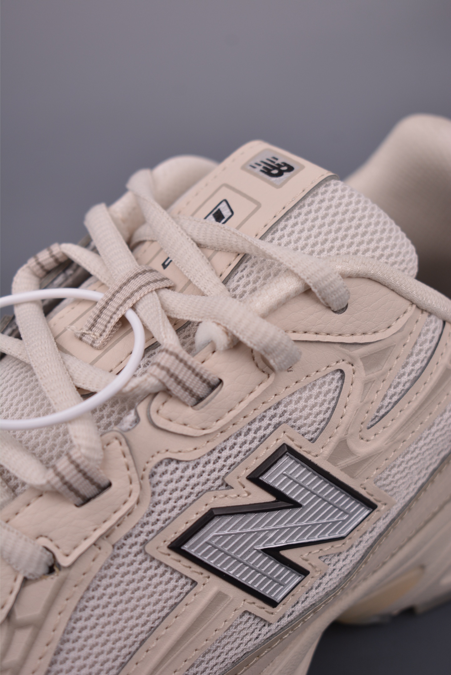 New Balance 740 Retro Running Shoes - Comfortable, Stylish, and Durable 7 i1750971462242 8466 0 6