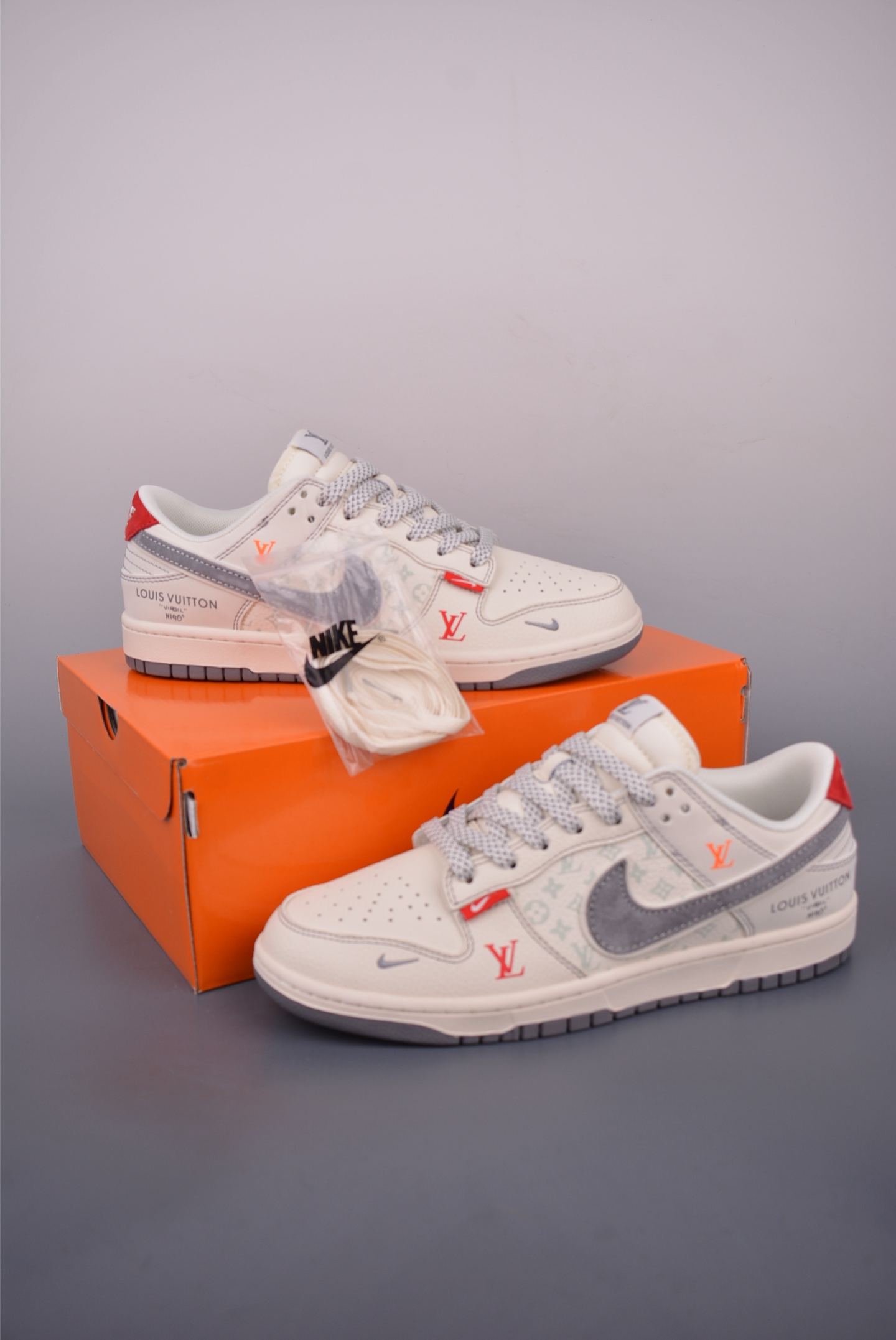 Nike SB Dunk Low Louis Vuitton Collab Premium Leather Sneakers 5 i1750972062108 2251 0 4