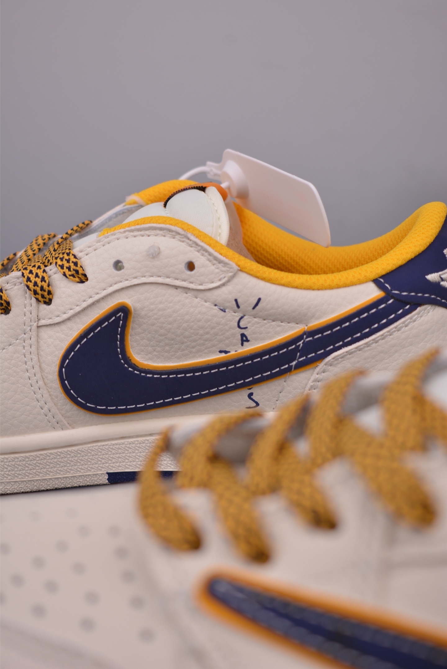 Nike Air Jordan 1 Low Lakers, Off White/Navy/Yellow, Men's Shoes 9 i1750972204323 6463 0 7