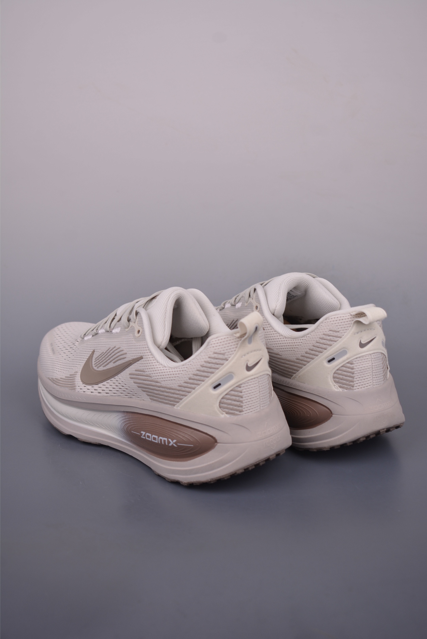 Nike Air Zoom Vomero 18 Running Shoes - Enhanced Cushioning & Comfort 3 i1751059903444 6978 0 1