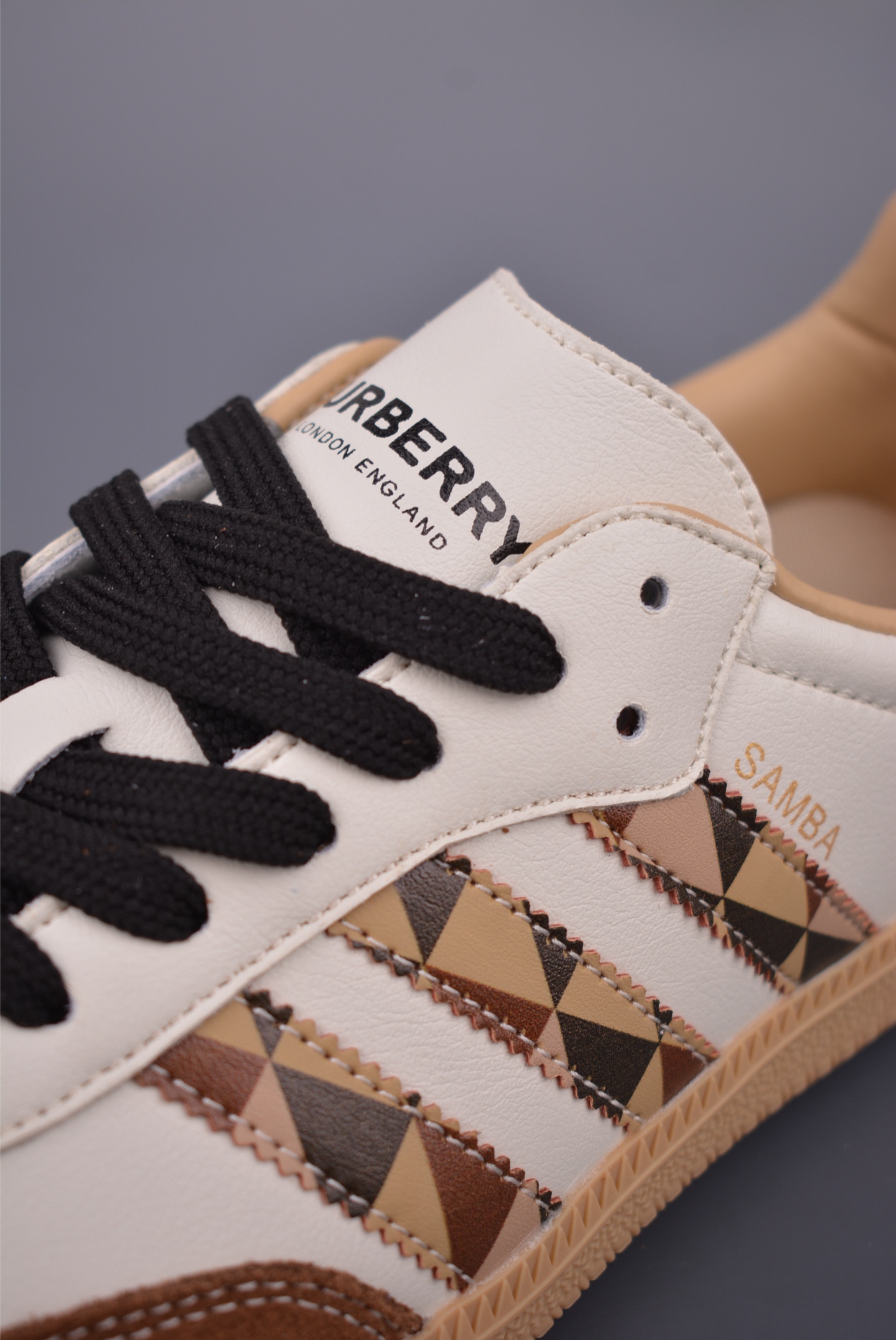 Burberry x Samba OG DIY Sneakers: Premium Leather, Iconic Style, Comfort Fit 8 i1751060552045 8127 0 6