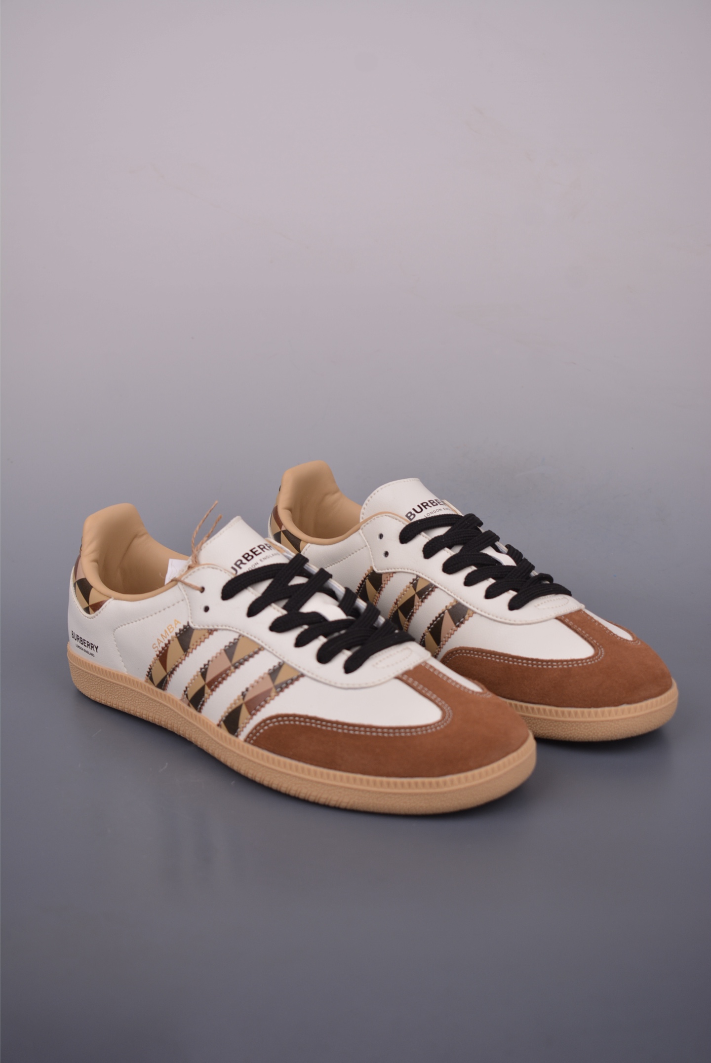 Burberry x Samba OG DIY Sneakers: Premium Leather, Iconic Style, Comfort Fit 2 i1751060552076 7765 0 0