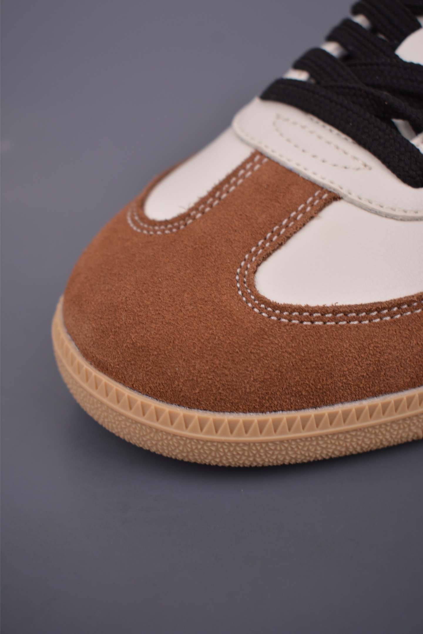 Burberry x Samba OG DIY Sneakers: Premium Leather, Iconic Style, Comfort Fit 7 i1751060552079 5527 0 5