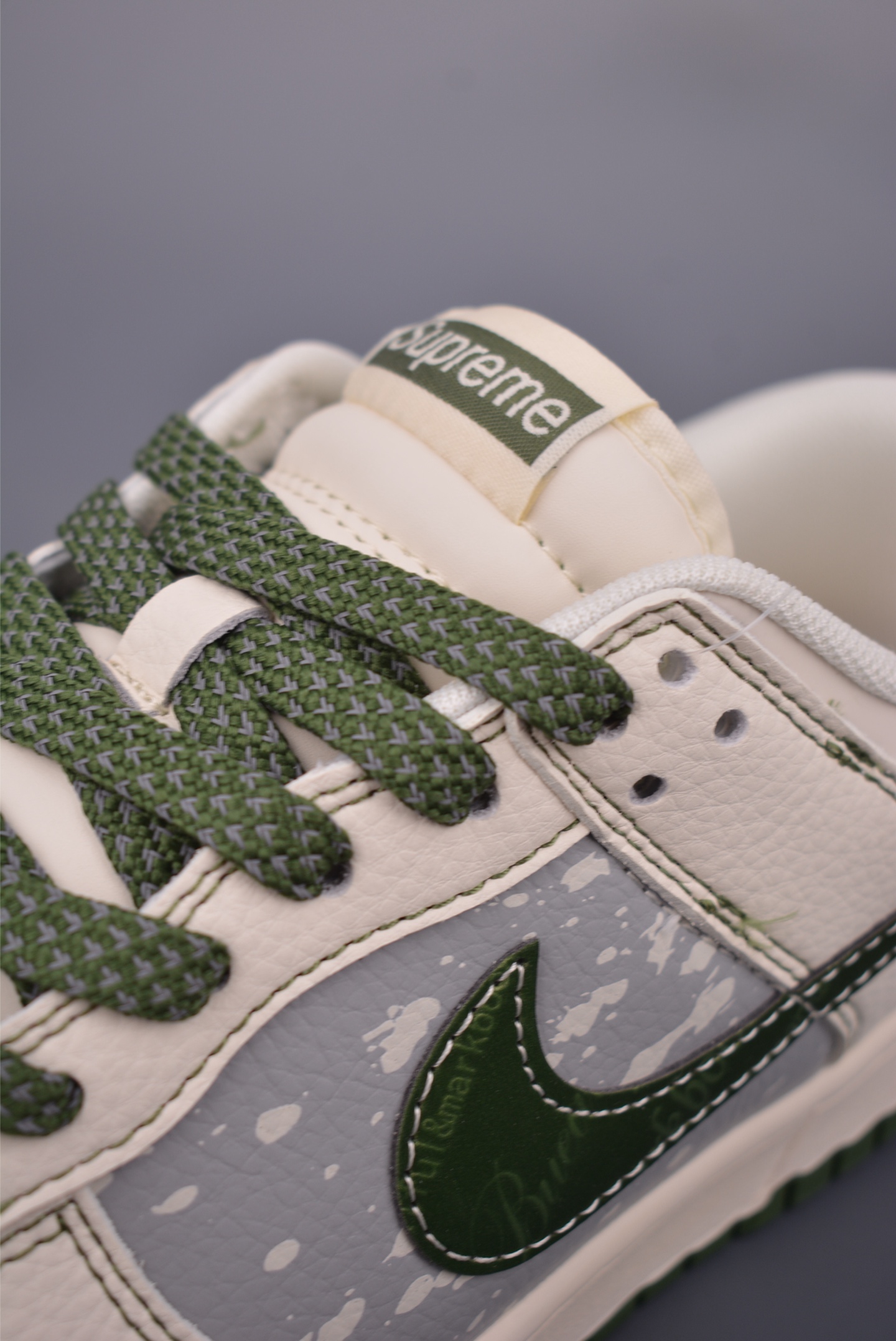 Nike SB Dunk Low Supreme Collab Premium Sneakers - Original Leather 7 i1751060660941 7259 0 6