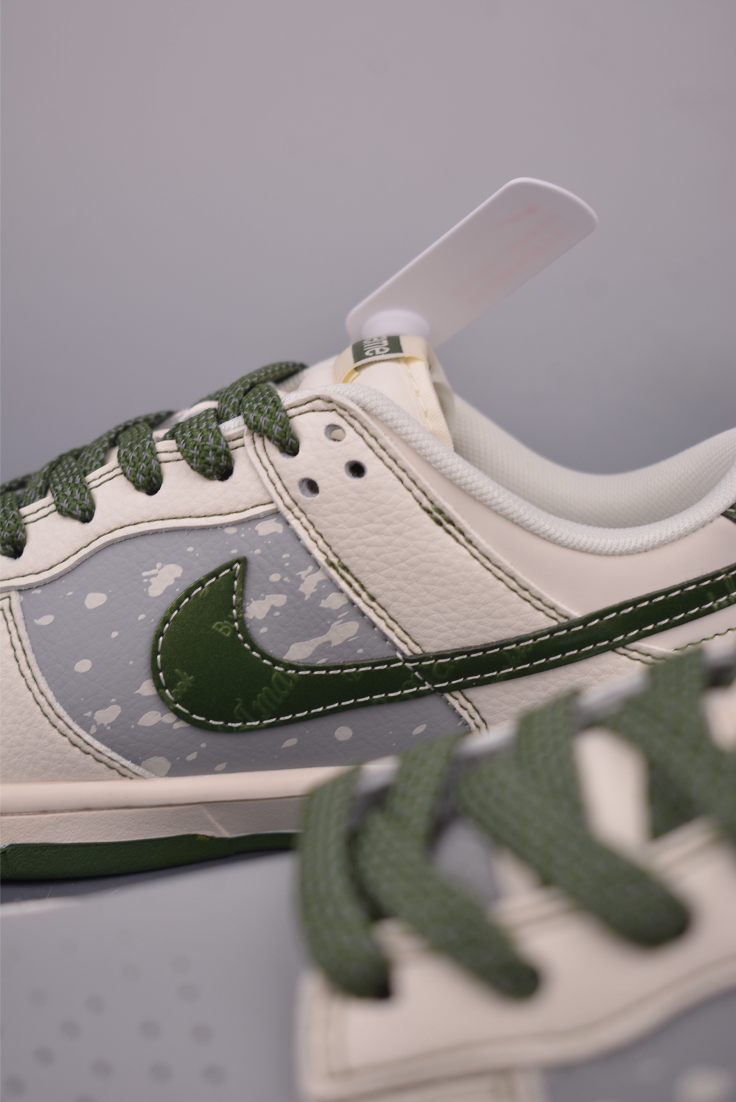 Nike SB Dunk Low Supreme Collab Premium Sneakers - Original Leather 8 i1751060662531 5081 0 7