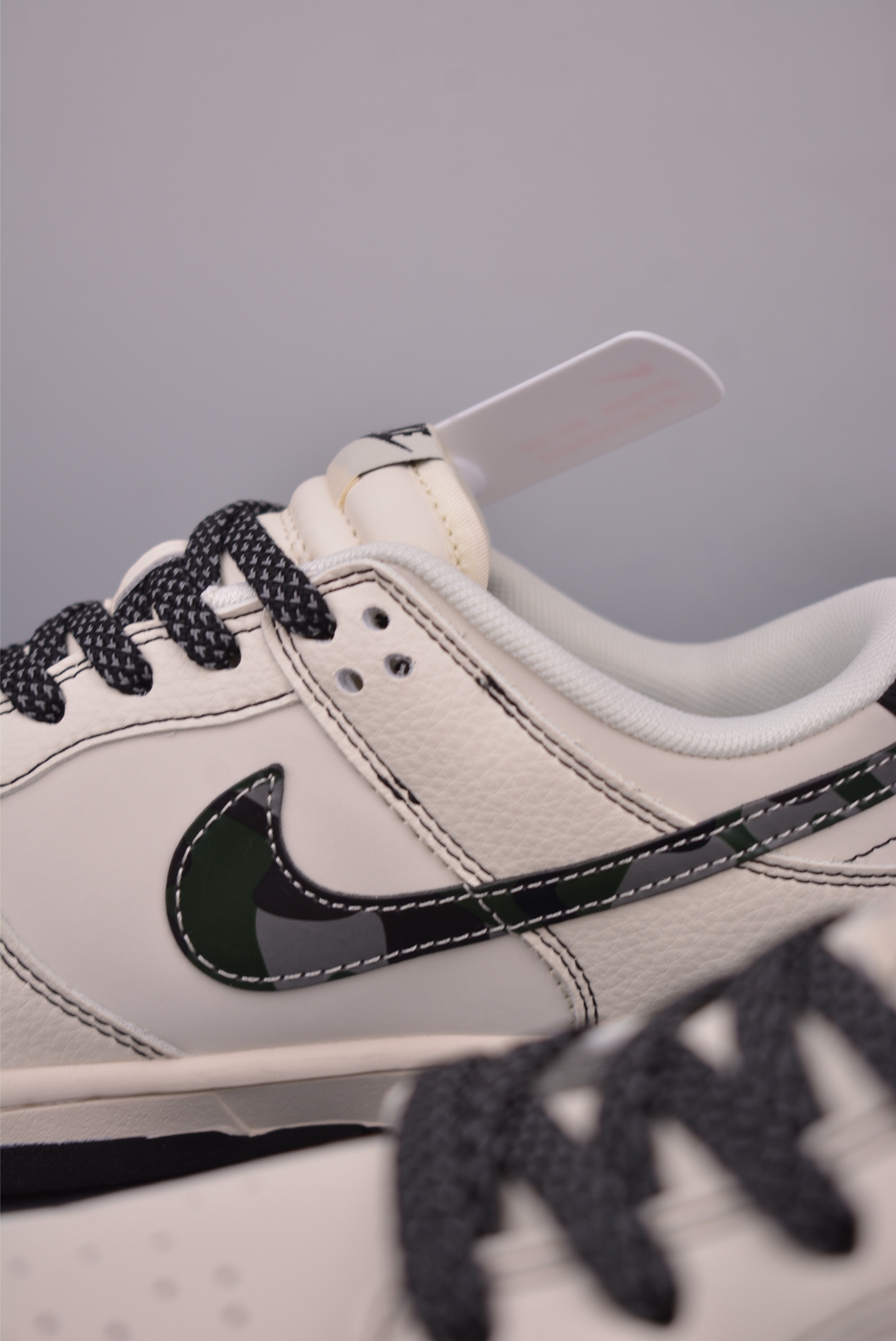 Nike SB Dunk Low White Black Premium Quality, Durable and Comfortable 9 i1751060698396 3493 0 7