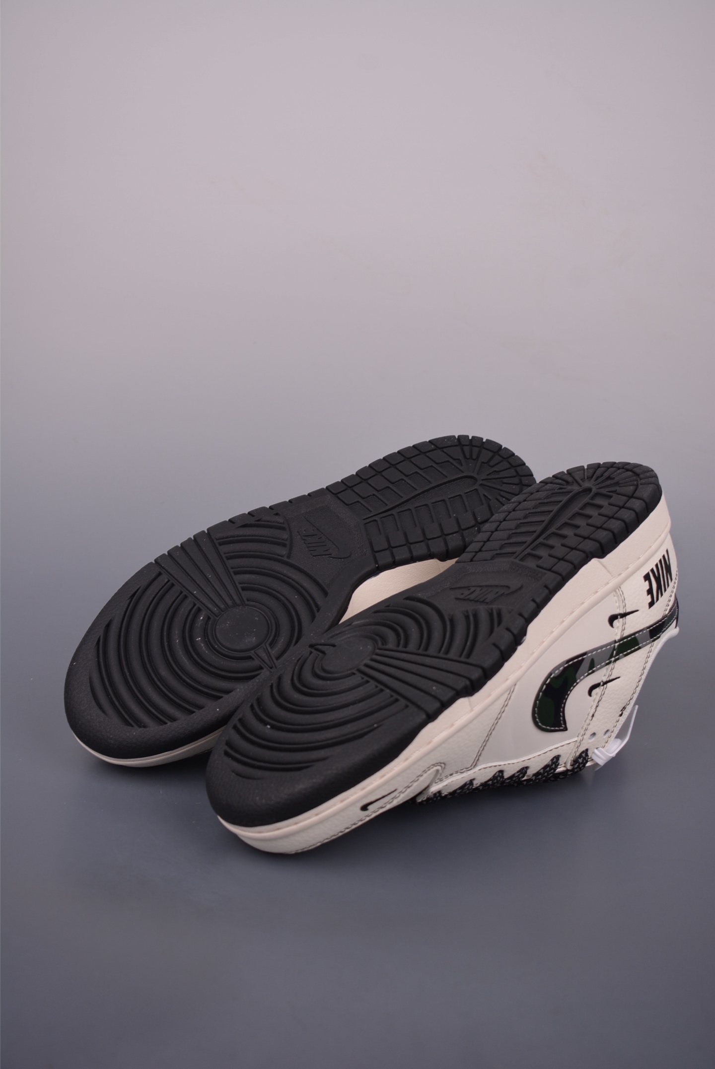 Nike SB Dunk Low White Black Premium Quality, Durable and Comfortable 4 i1751060699877 4541 0 2