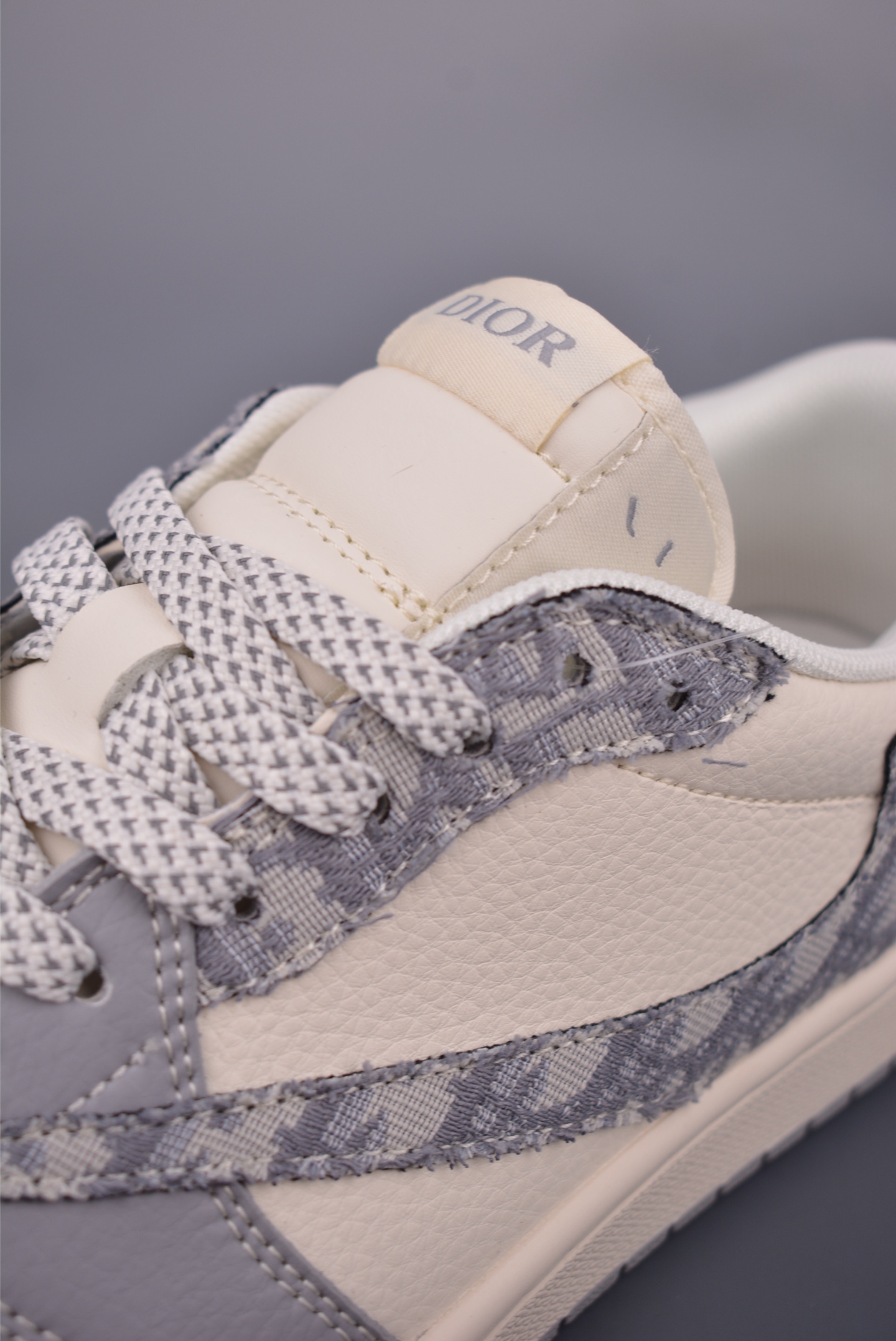 Fragment x Travis Scott x Dior Air Jordan 1 Low Sneakers - Limited Edition 7 i1751060916426 6974 0 6