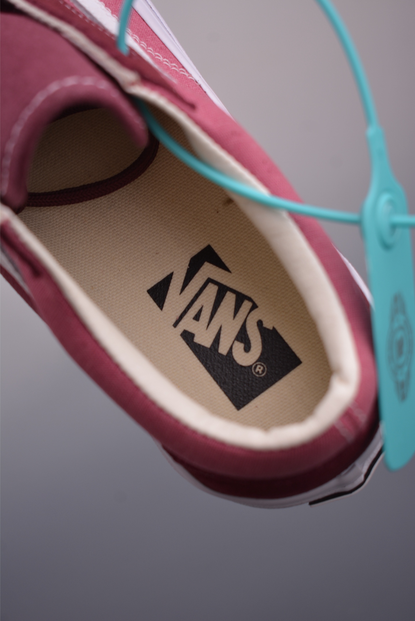 Vans Premium Old Skool Sneakers, Comfortable and Stylish, Size 35-44 9 i1751061031779 1214 0 8