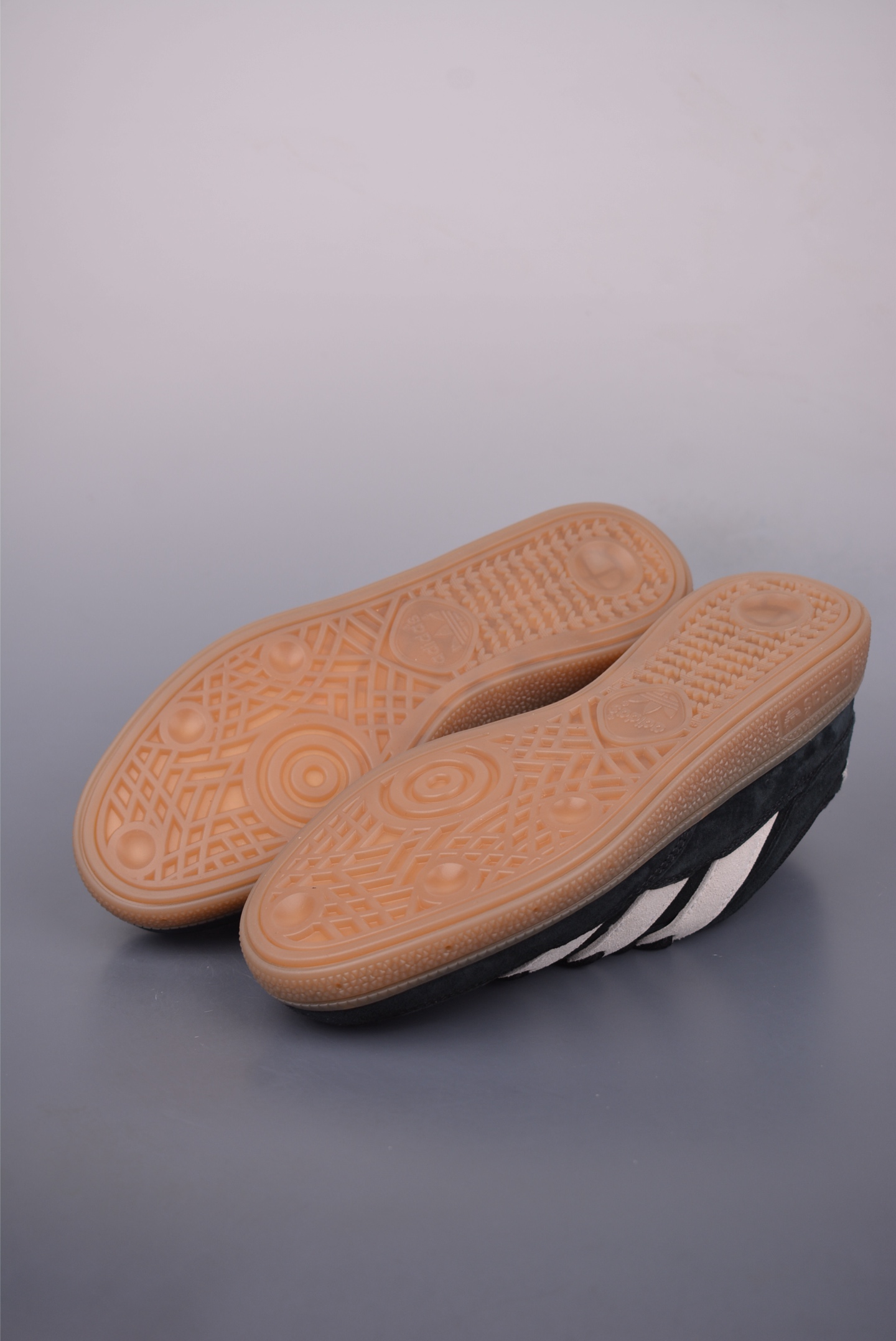 Adidas Handball Spezial Classic Retro Casual Sneakers - Suede Upper, Durable Sole 3 i1751061215566 567 0 2